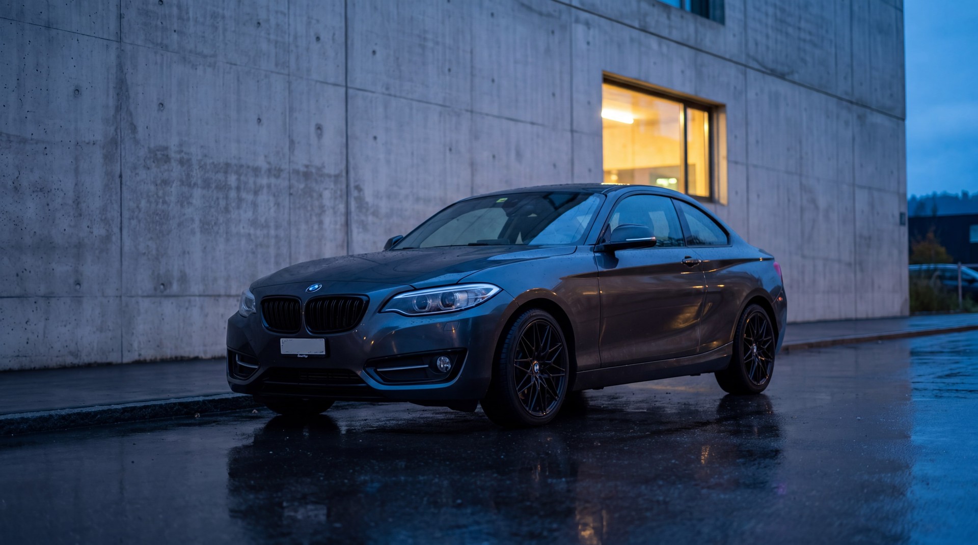 BMW 220d xDrive-image-0