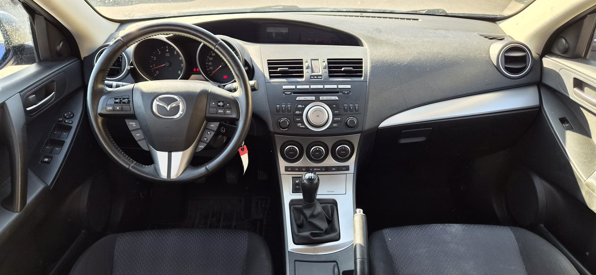 MAZDA 3 1.6 16V Confort-image-9