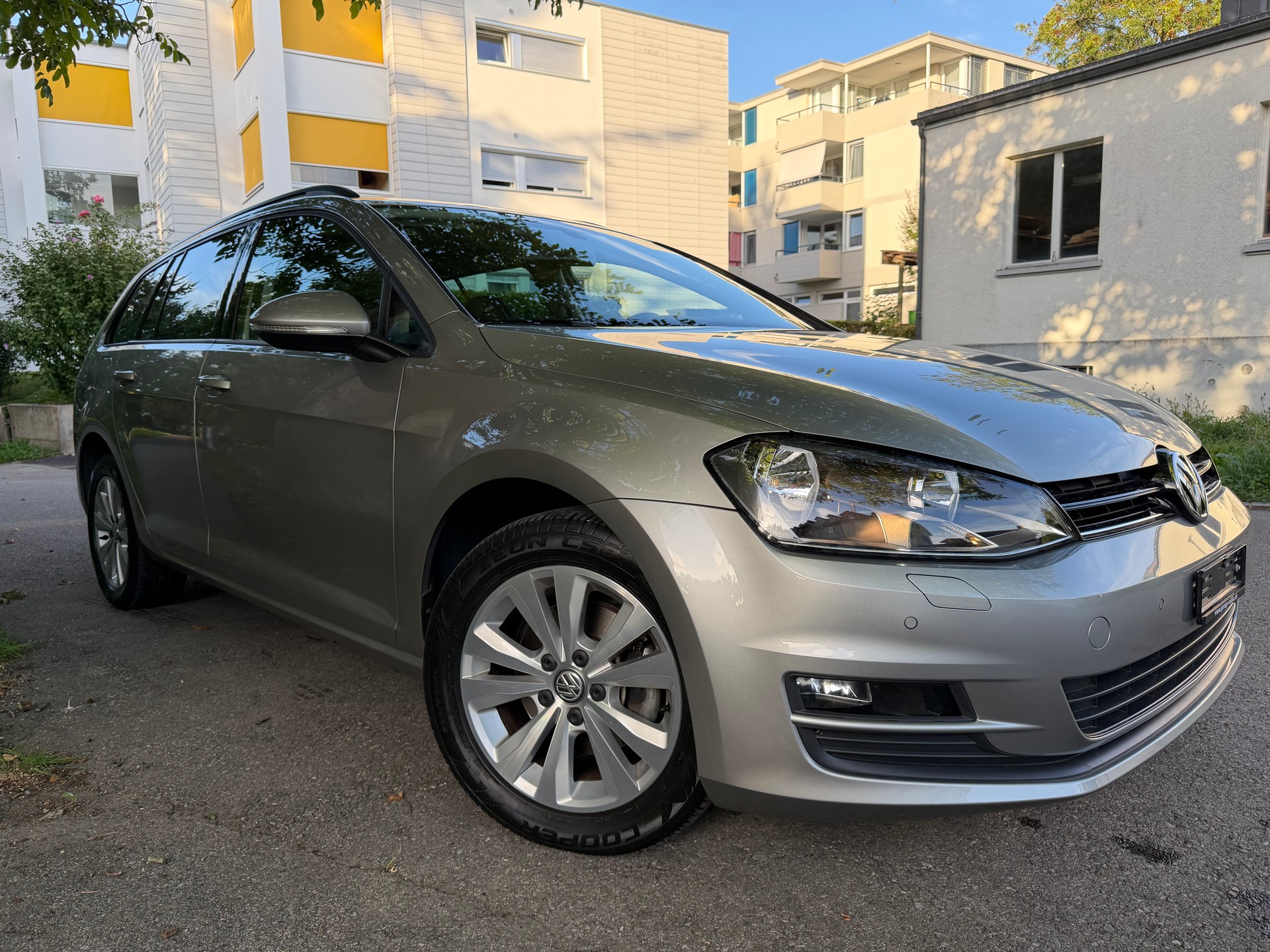 VW Golf Variant 1.6 TDI Comfortline 4Motion-image-13