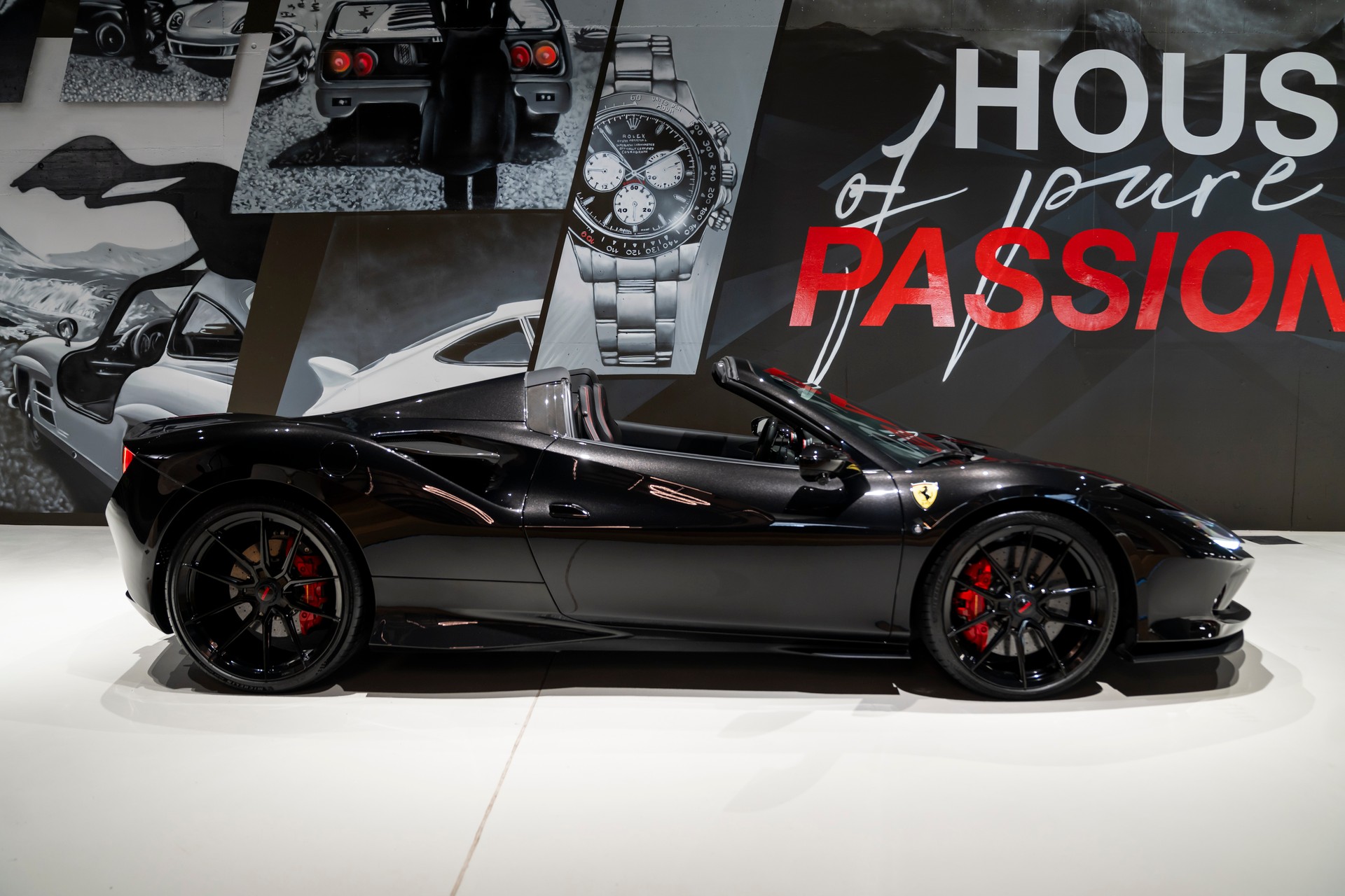 FERRARI F8 Spider-showroom-element-2