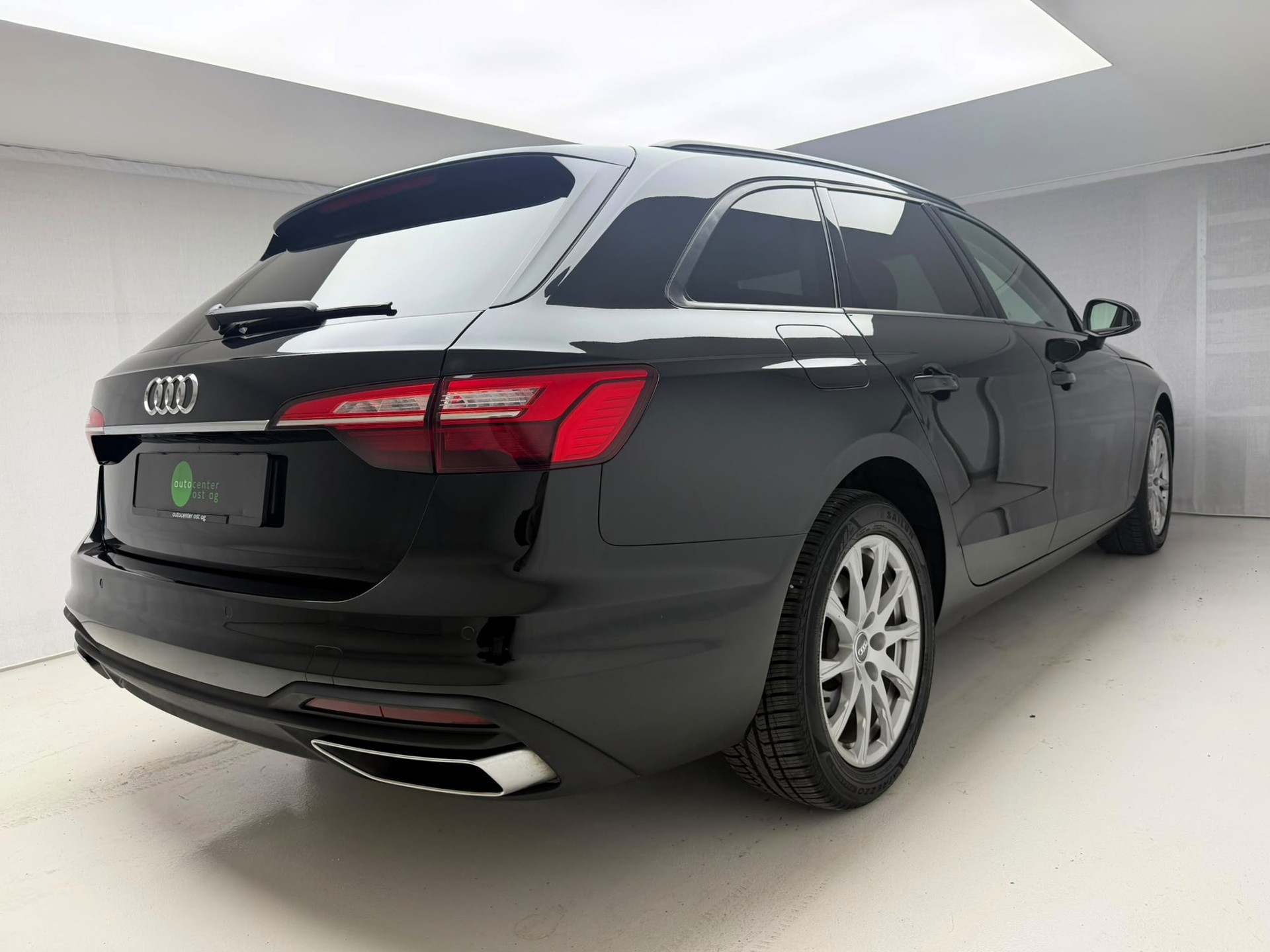 AUDI A4 Avant 35 TFSI S-tronic-showroom-element-3