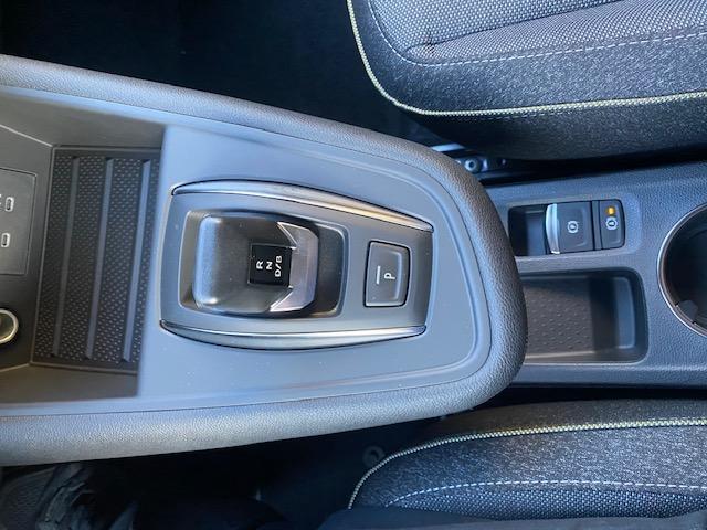 MITSUBISHI Grandis 1.8 HEV Intense-image-8