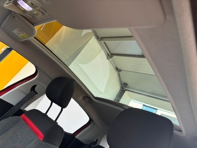 CITROEN C3 1.2i PureTech Shine EAT-image-13
