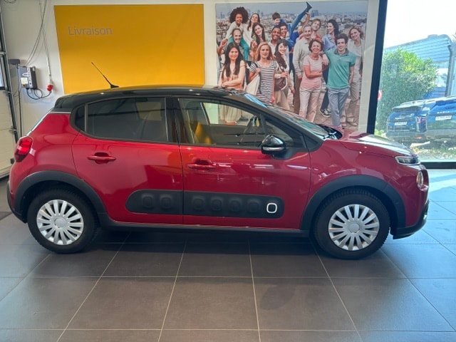CITROEN C3 1.2i PureTech Shine EAT-image-1