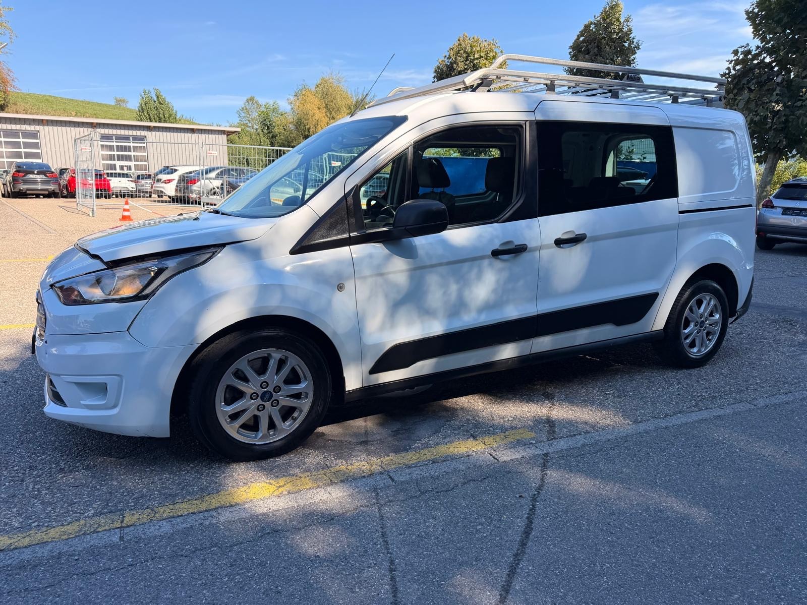 FORD Transit Connect DC T240 1.5 EcoBlue Trend Automat-image-1