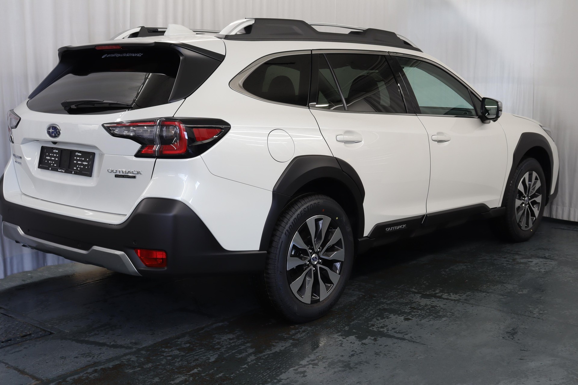 SUBARU Outback 2.5i Final Edition-image-11