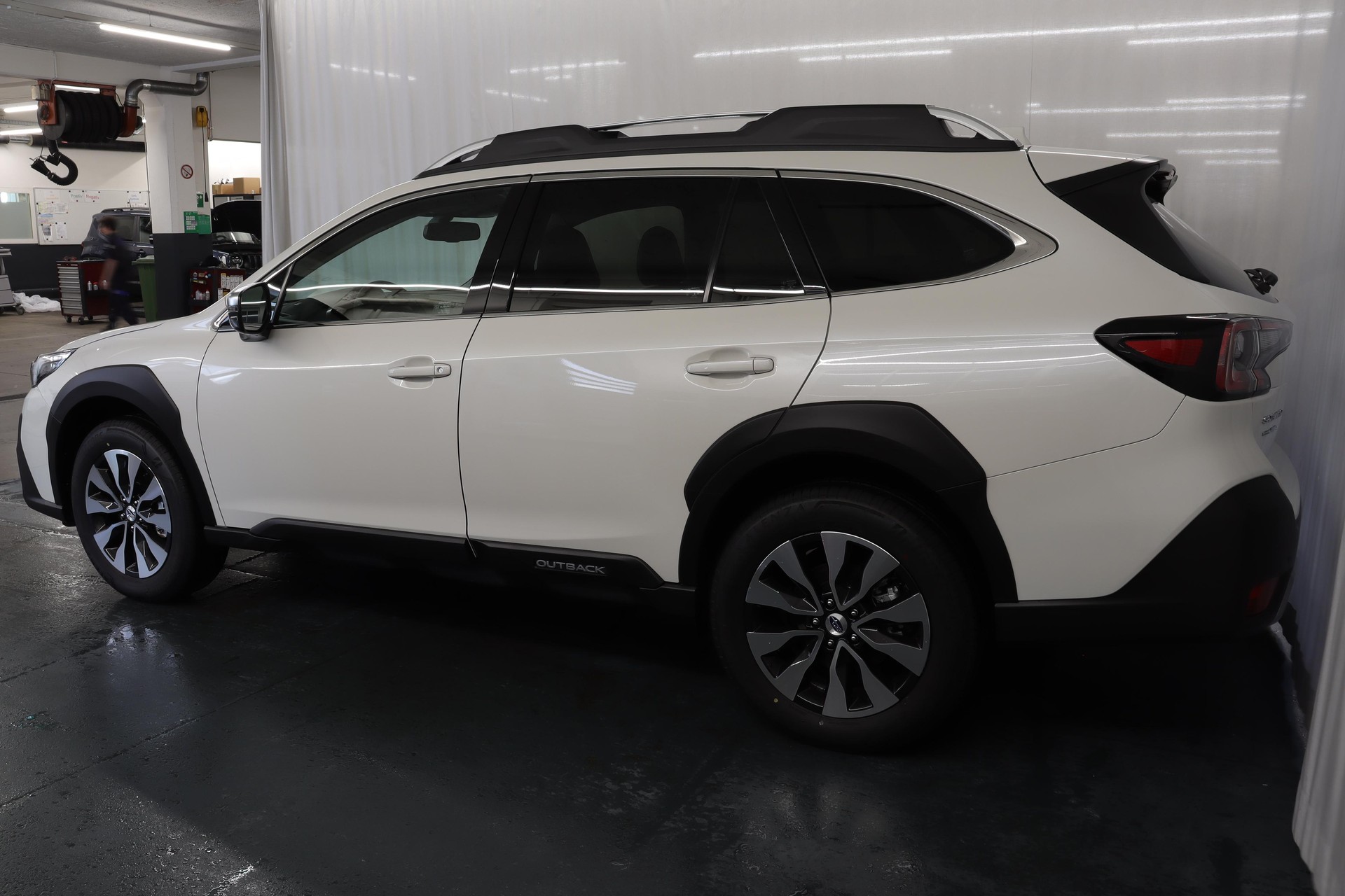 SUBARU Outback 2.5i Final Edition-image-1