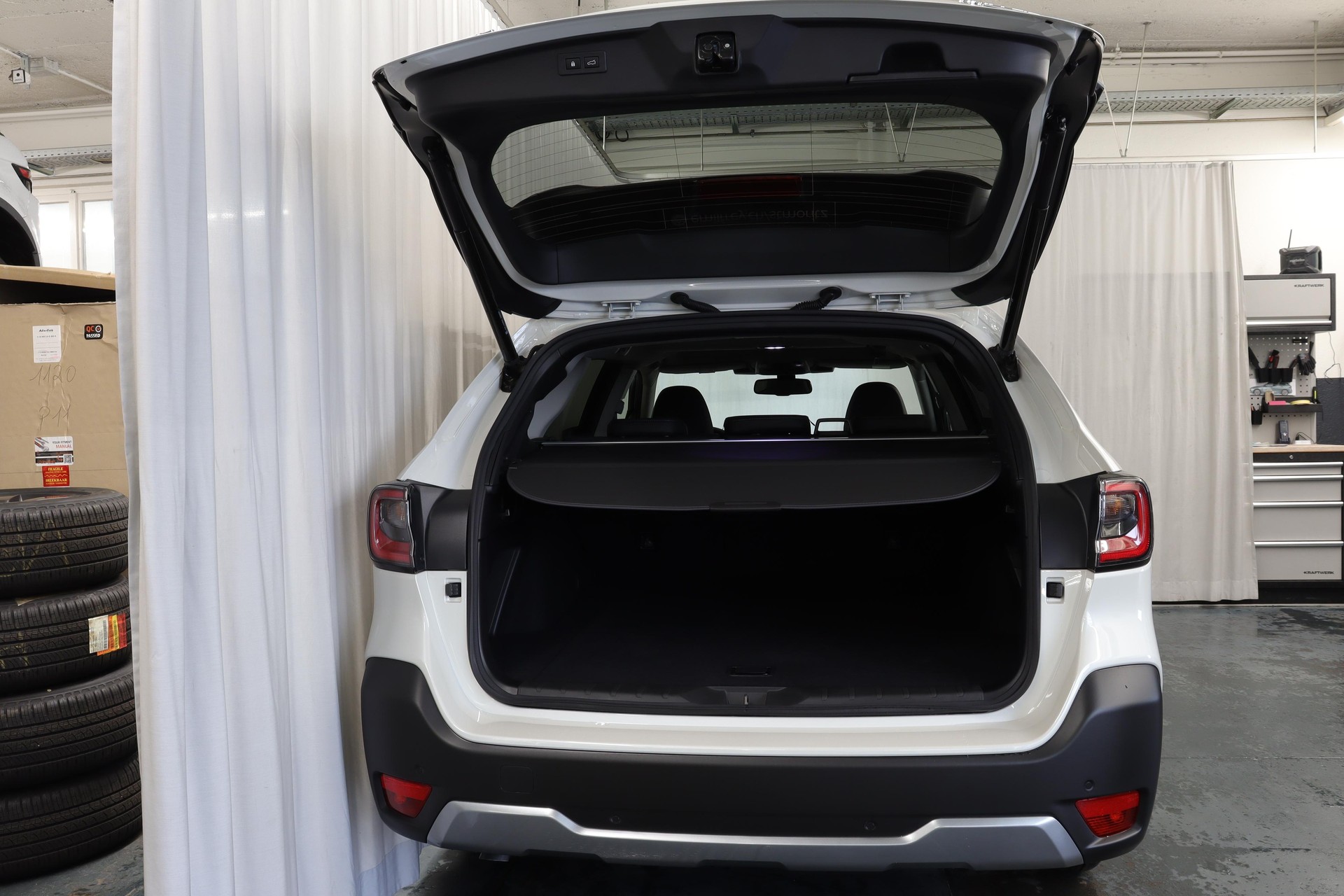 SUBARU Outback 2.5i Final Edition-image-14