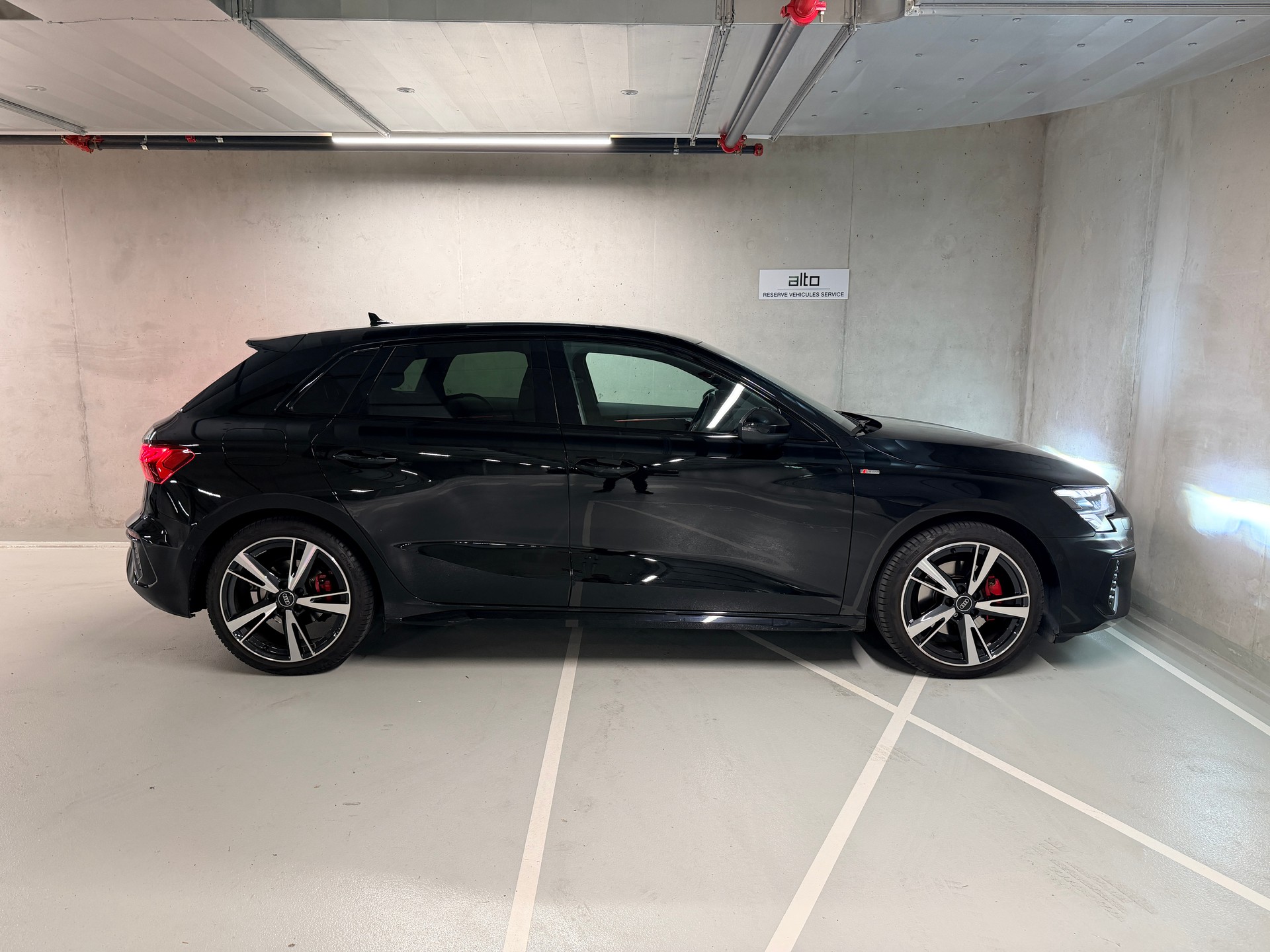 AUDI A3 Sportback 35 TFSI S line Attraction S-tronic-image-5