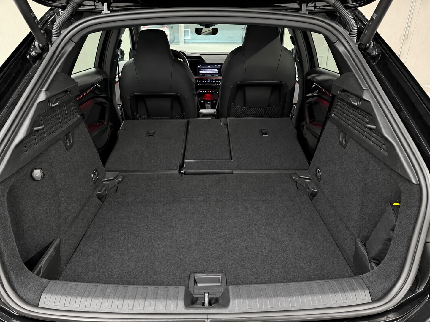 AUDI A3 Sportback 35 TFSI S line Attraction S-tronic-image-19
