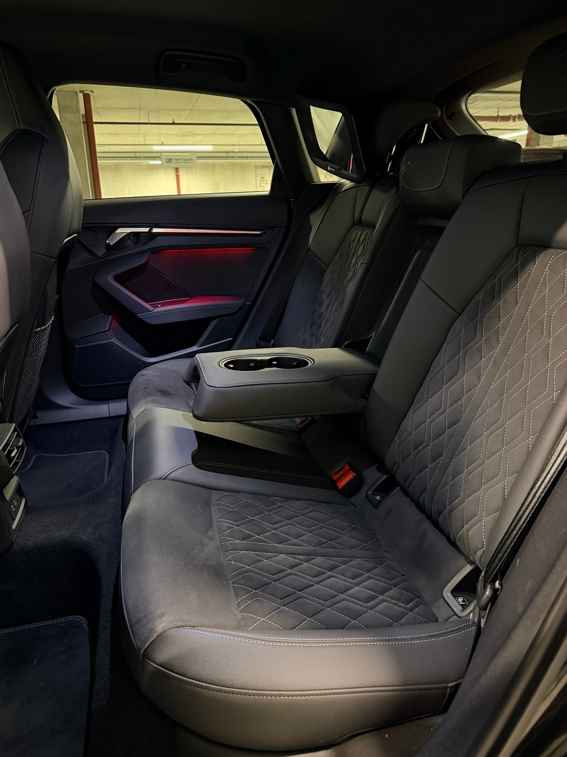 AUDI A3 Sportback 35 TFSI S line Attraction S-tronic-image-17