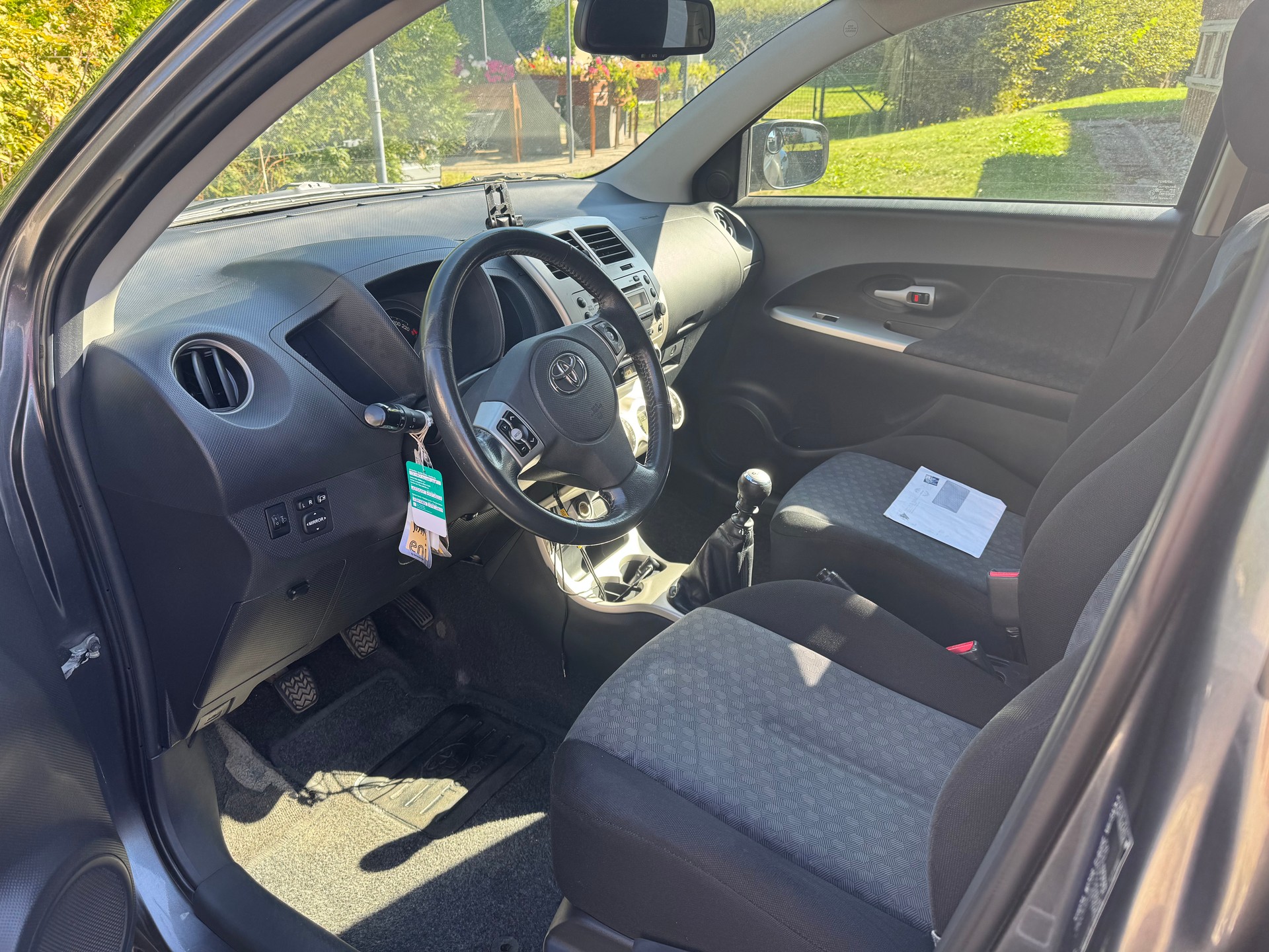 TOYOTA UrbanCruiser 1.33 Dual VVT-i Linea Terra-image-6
