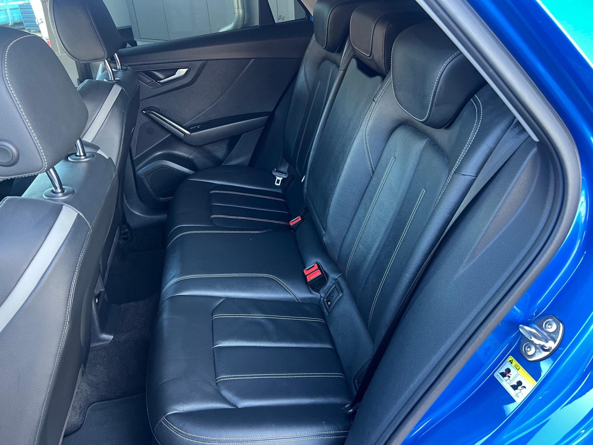 AUDI Q2 2.0 TDI sport 4x4 S-tronic** Navigation * Leder * Alu 19 " * frisch ab MFK * 12/24 Monate Garantie möglich **-image-9