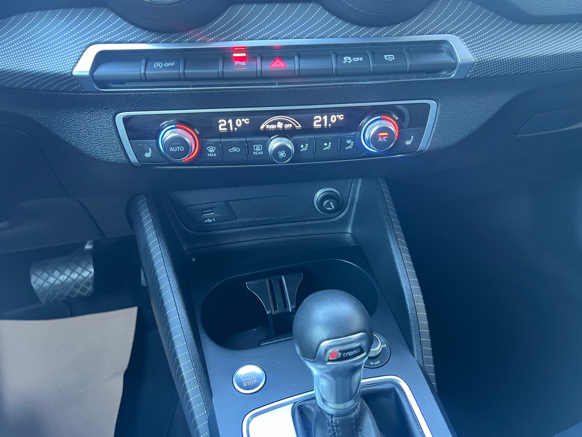 AUDI Q2 2.0 TDI sport 4x4 S-tronic** Navigation * Leder * Alu 19 " * frisch ab MFK * 12/24 Monate Garantie möglich **-image-18
