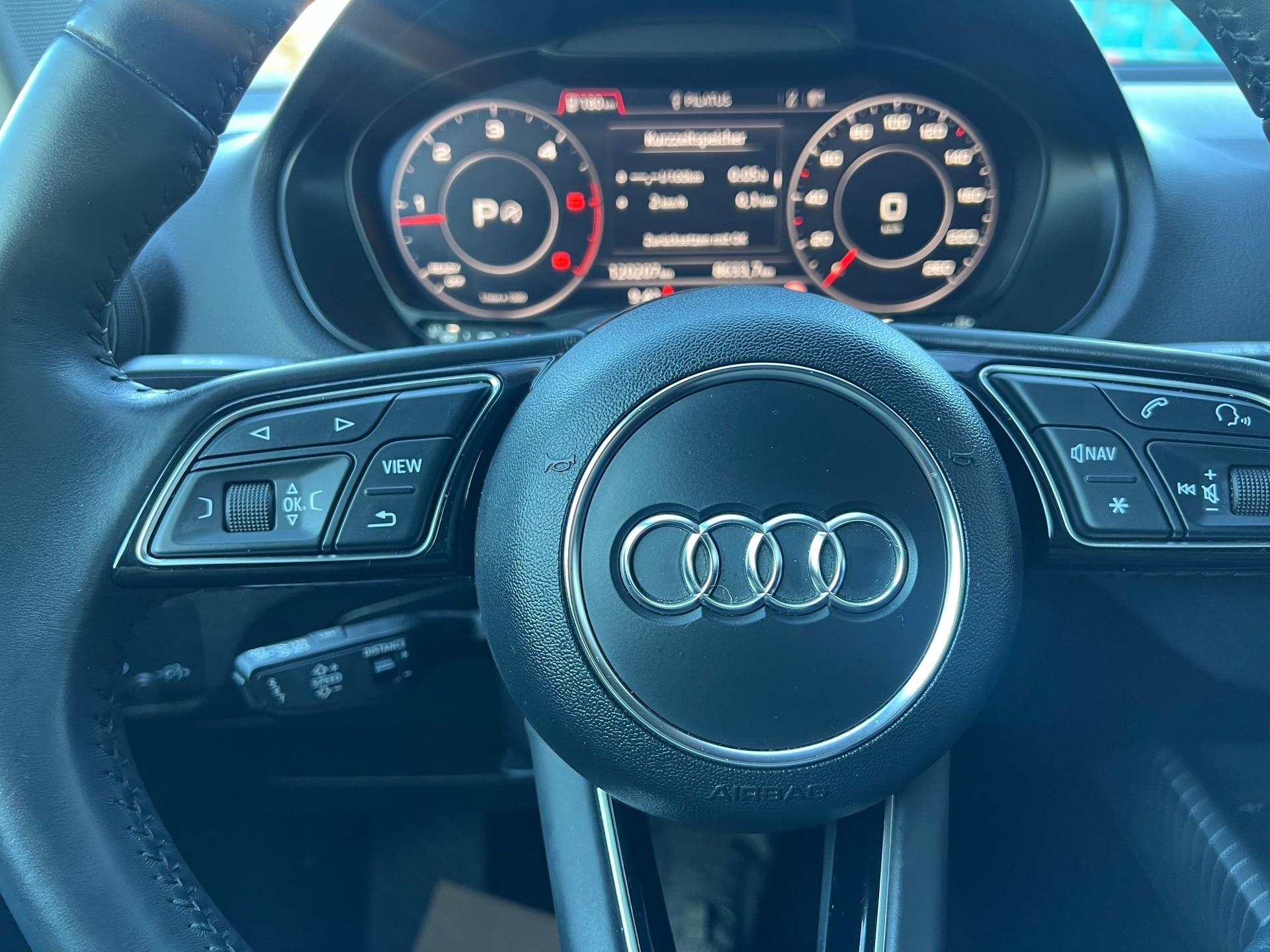 AUDI Q2 2.0 TDI sport 4x4 S-tronic** Navigation * Leder * Alu 19 " * frisch ab MFK * 12/24 Monate Garantie möglich **-image-20