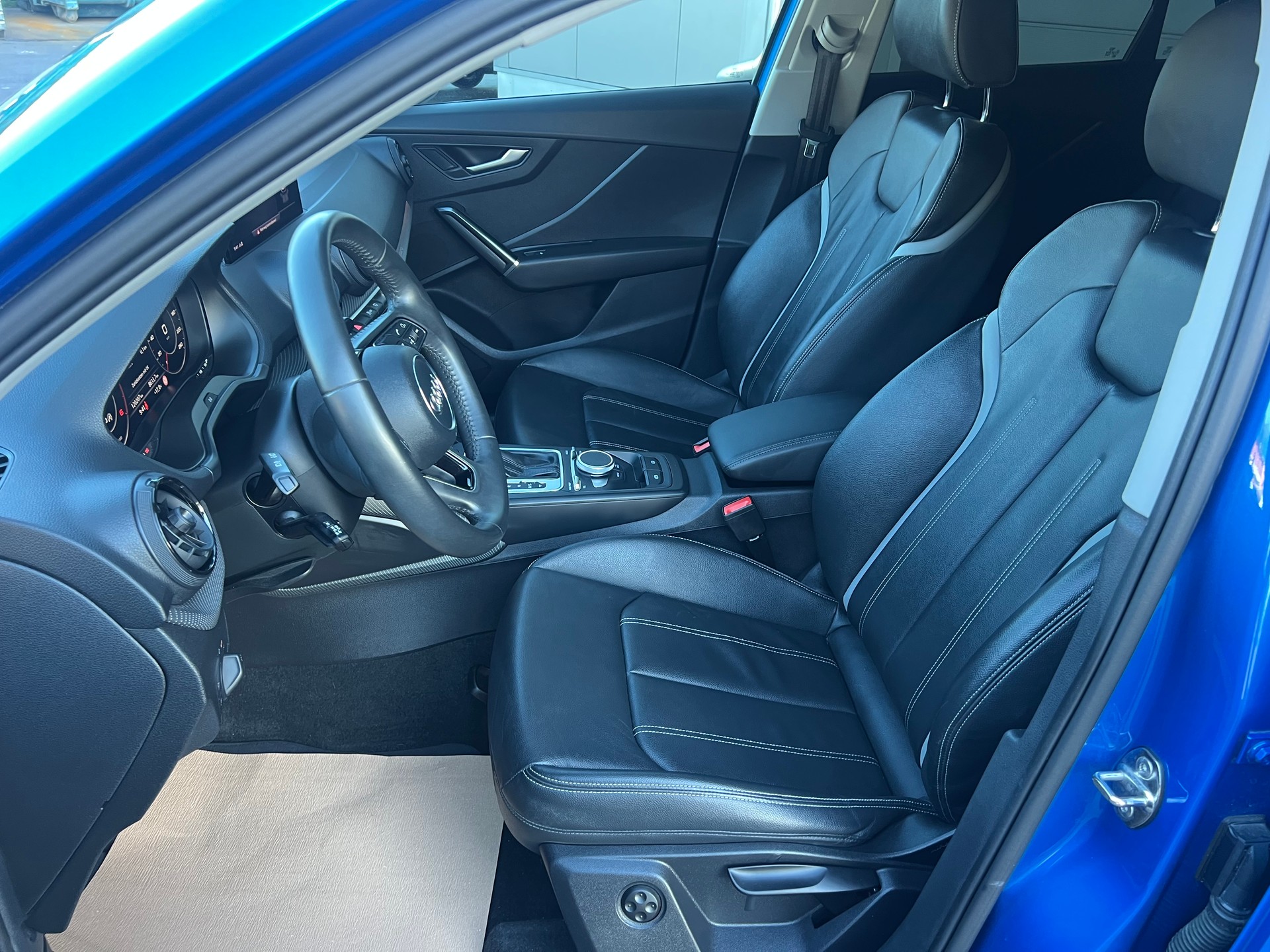 AUDI Q2 2.0 TDI sport 4x4 S-tronic** Navigation * Leder * Alu 19 " * frisch ab MFK * 12/24 Monate Garantie möglich **-image-10