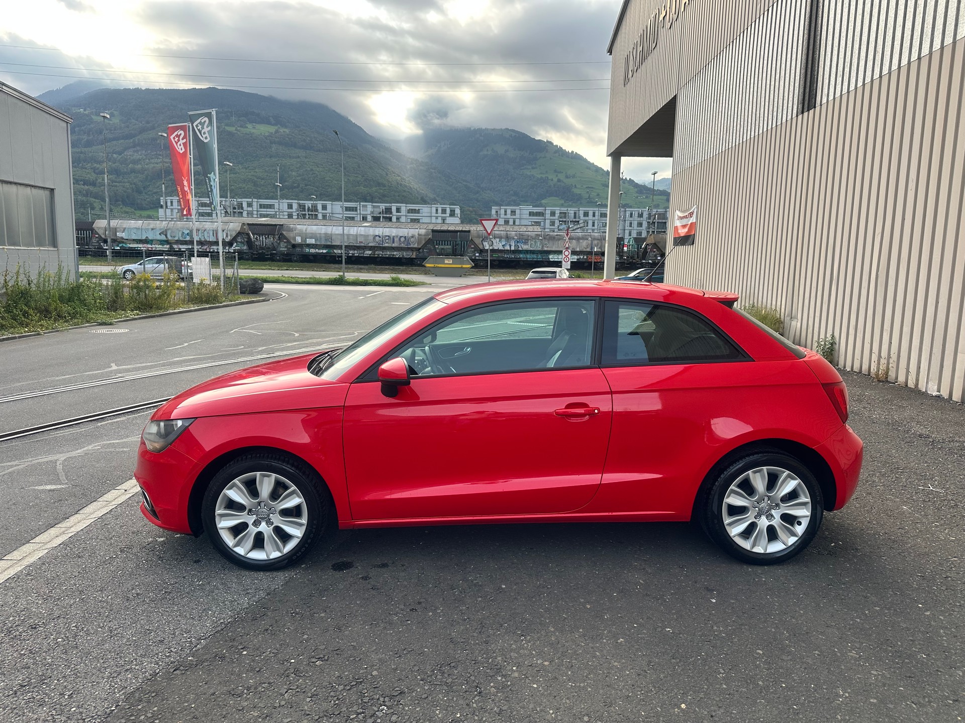 AUDI A1 1.4 TFSI Attraction S-tronic-image-3