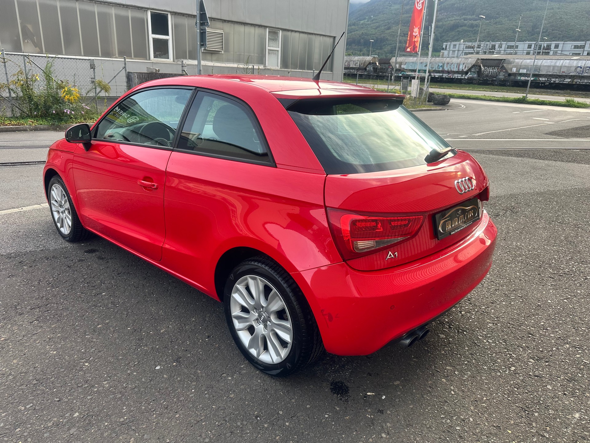 AUDI A1 1.4 TFSI Attraction S-tronic-image-5