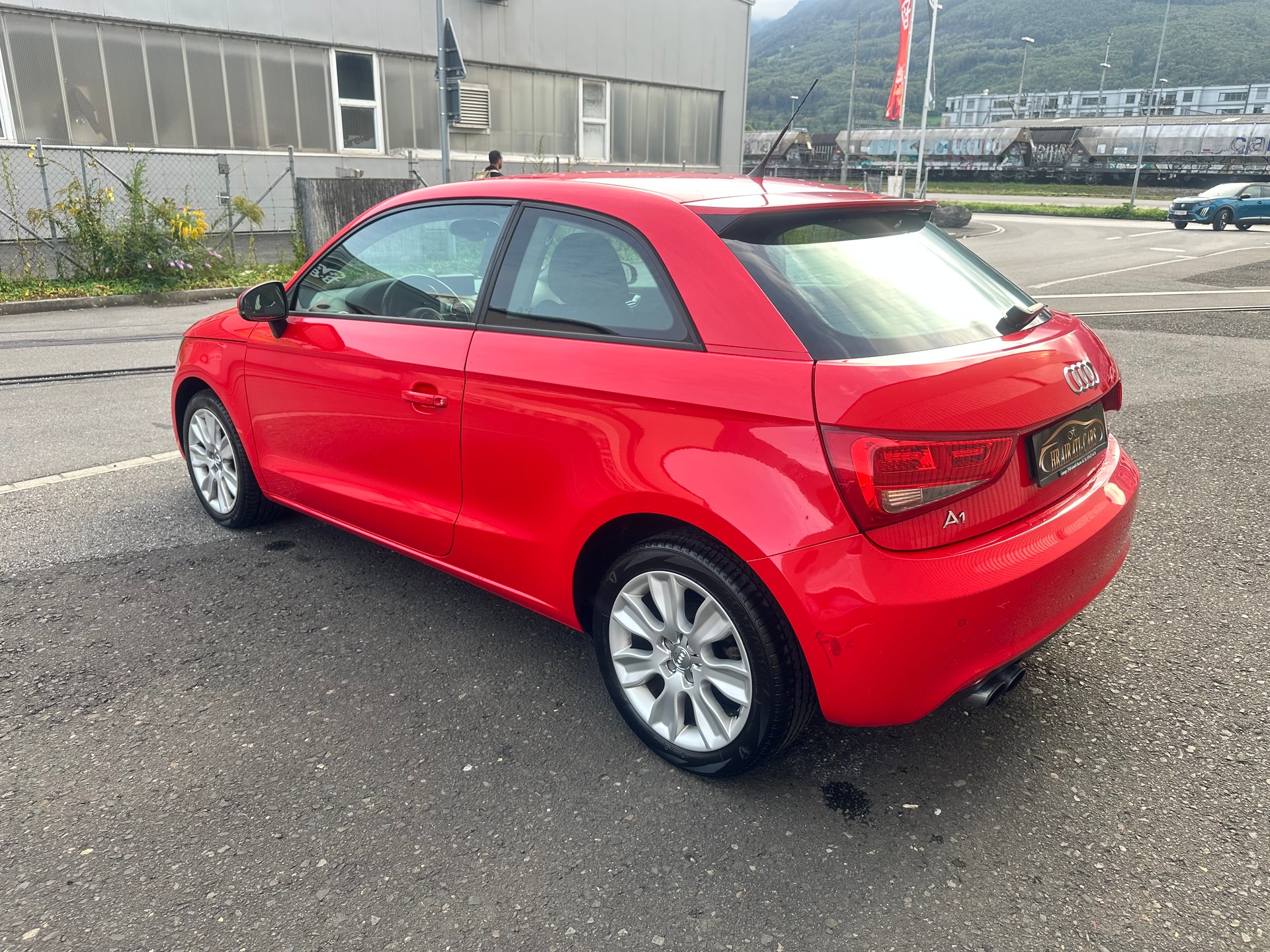 AUDI A1 1.4 TFSI Attraction S-tronic-image-4