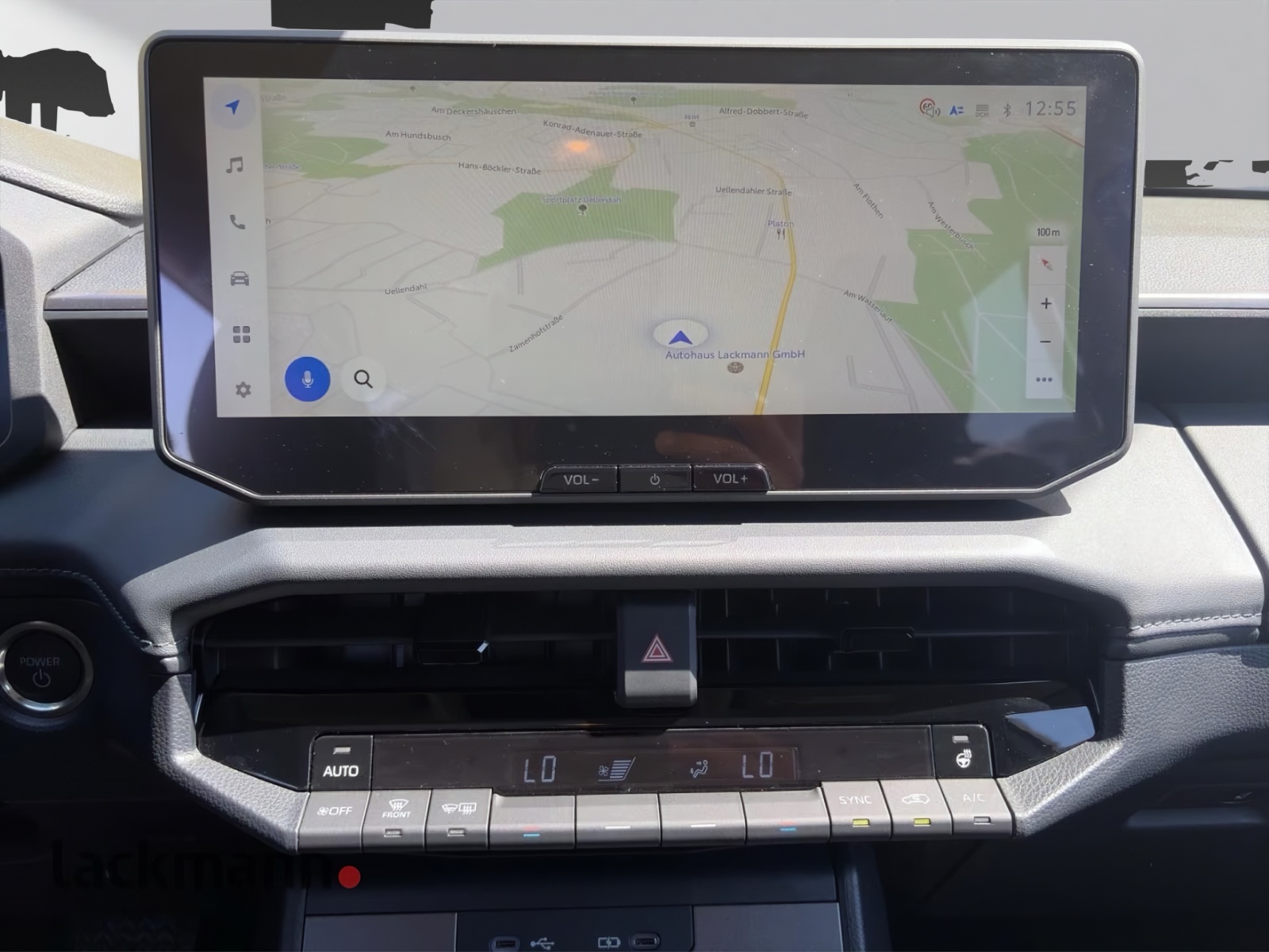 TOYOTA Hilux BEV 59.2 kWh Double Cab AWD Executive-image-10