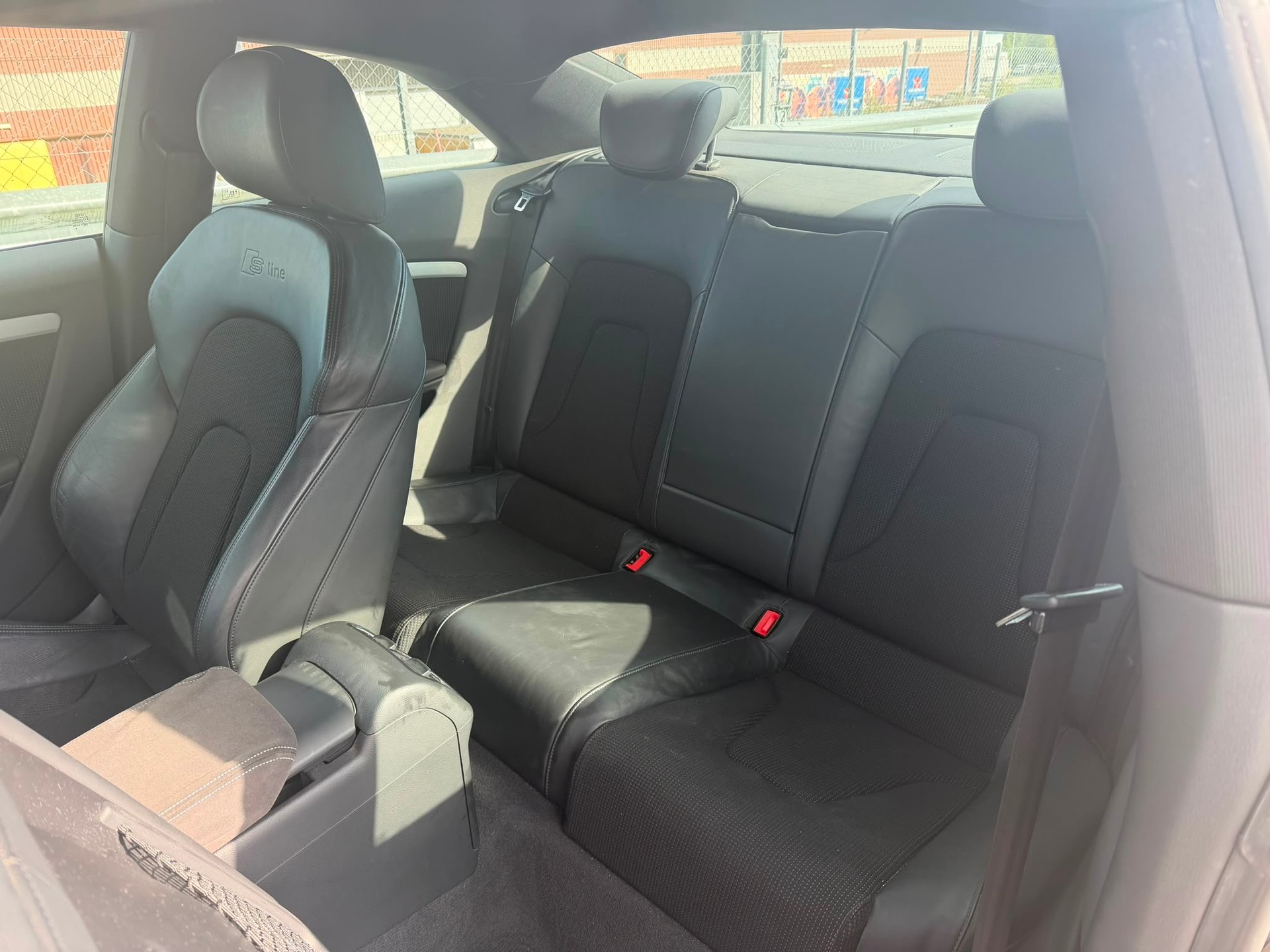 AUDI A5 Coupé 1.8 TFSI-image-5