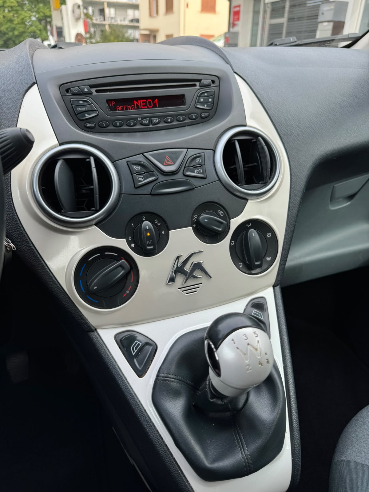 FORD KA 1.25 Ambiente-image-14