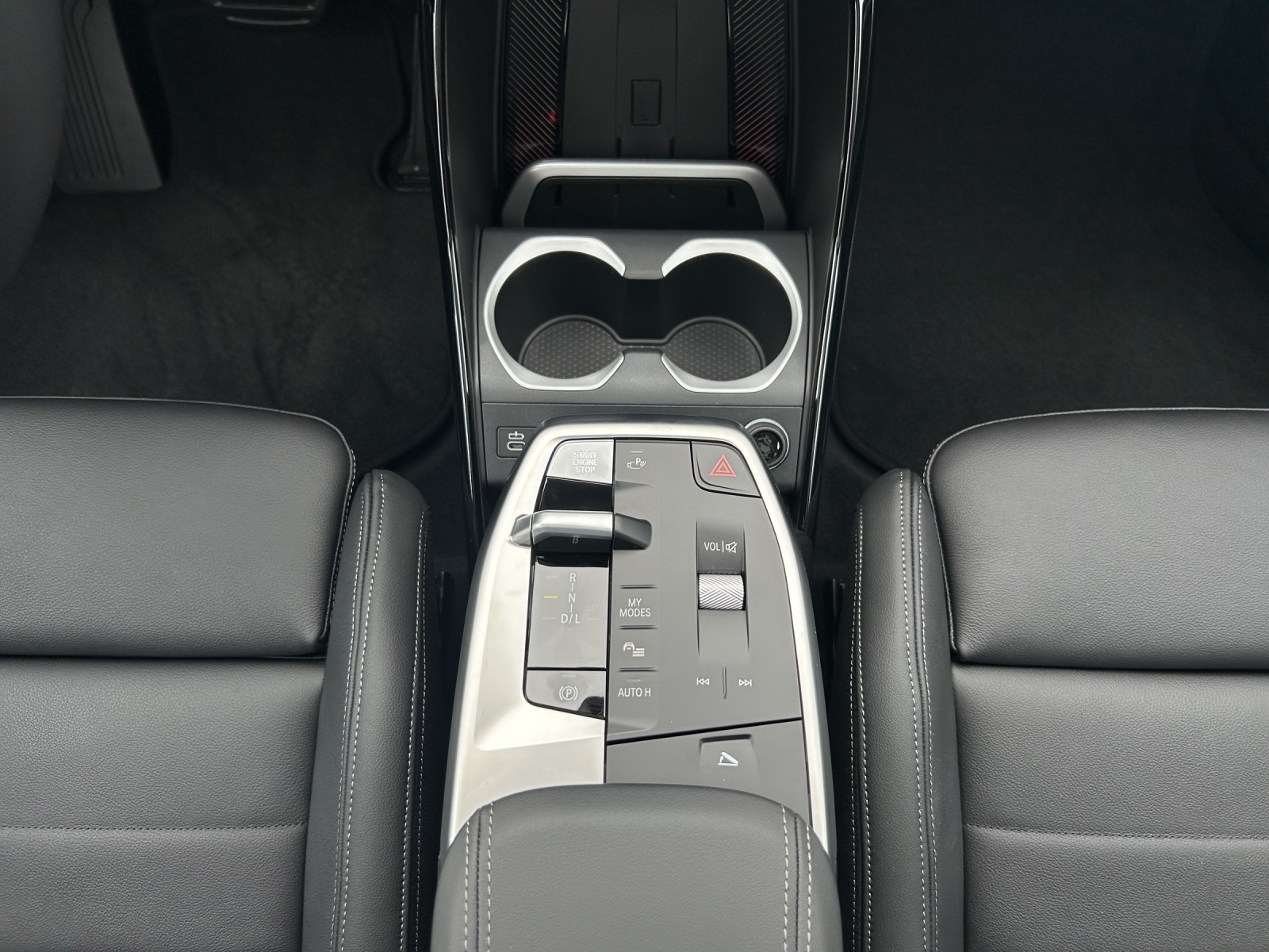 BMW X1 xDrive30e-image-13