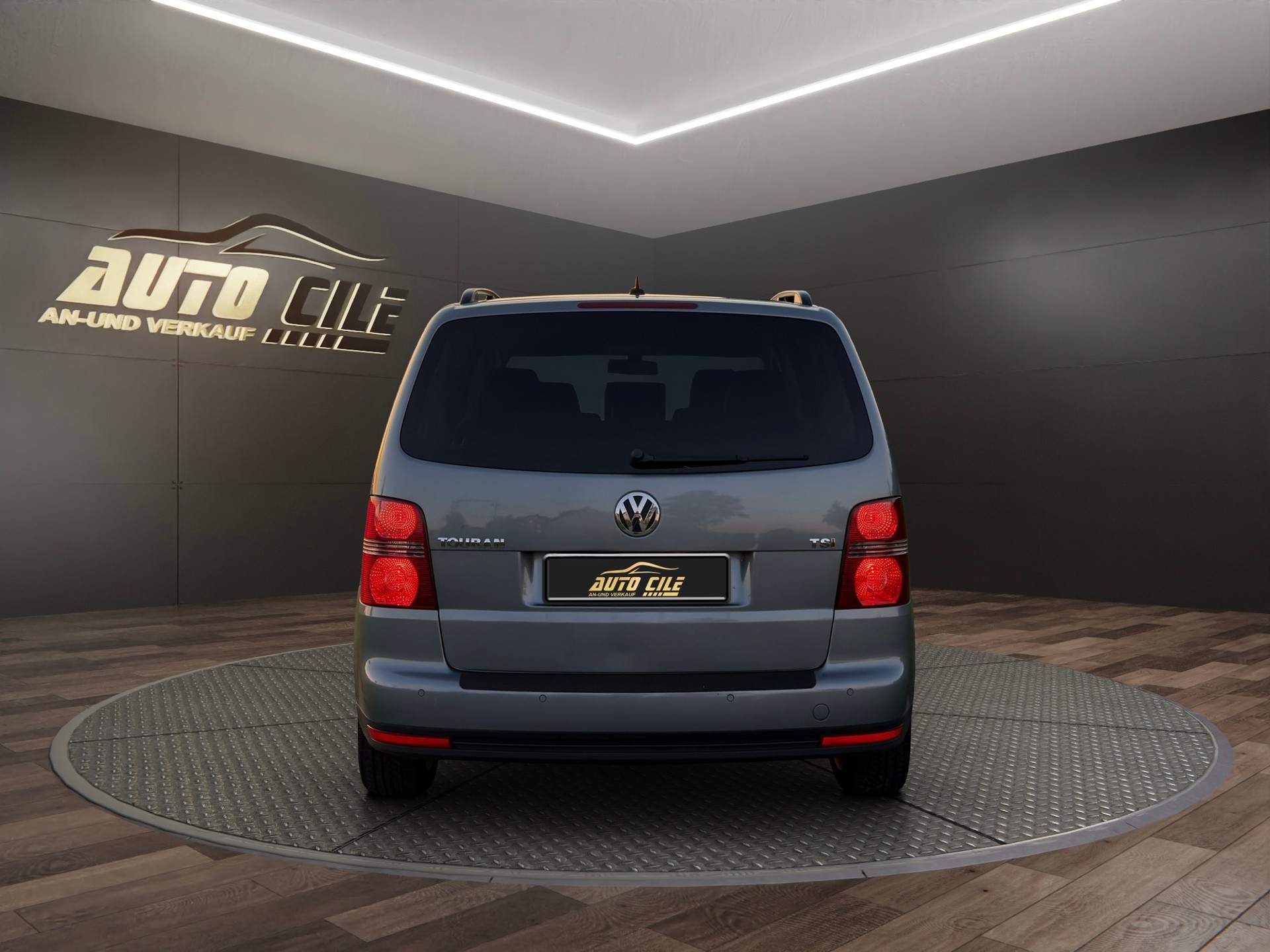 VW Touran 1.4 TSI Highline-image-6