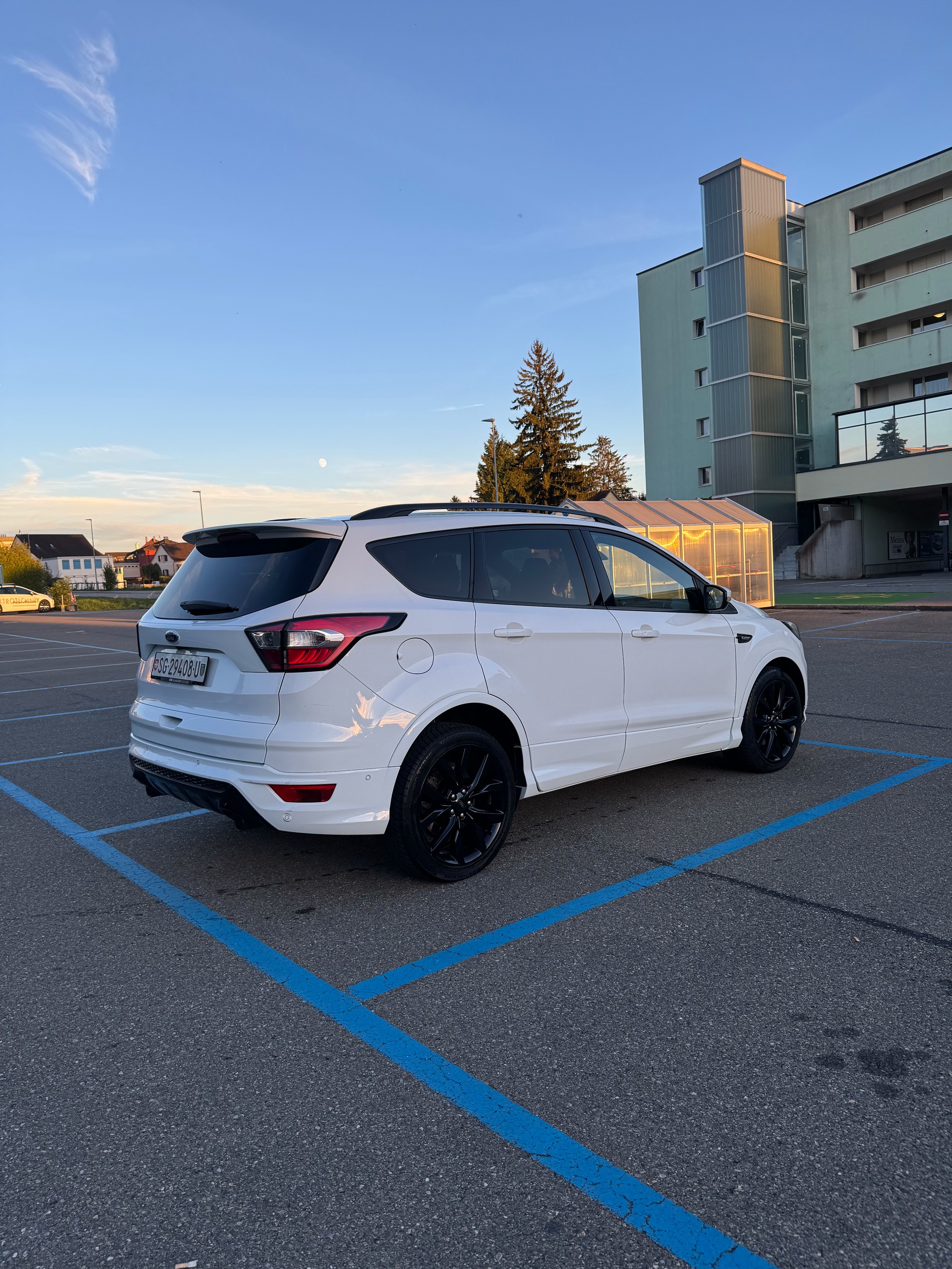 FORD Kuga 2.0 TDCi ST Line High 4WD PowerShift-image-1