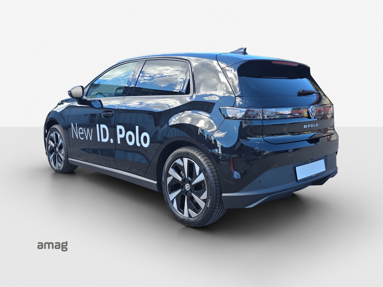 VW ID.Polo 52 kWh Life Edition One-image-2