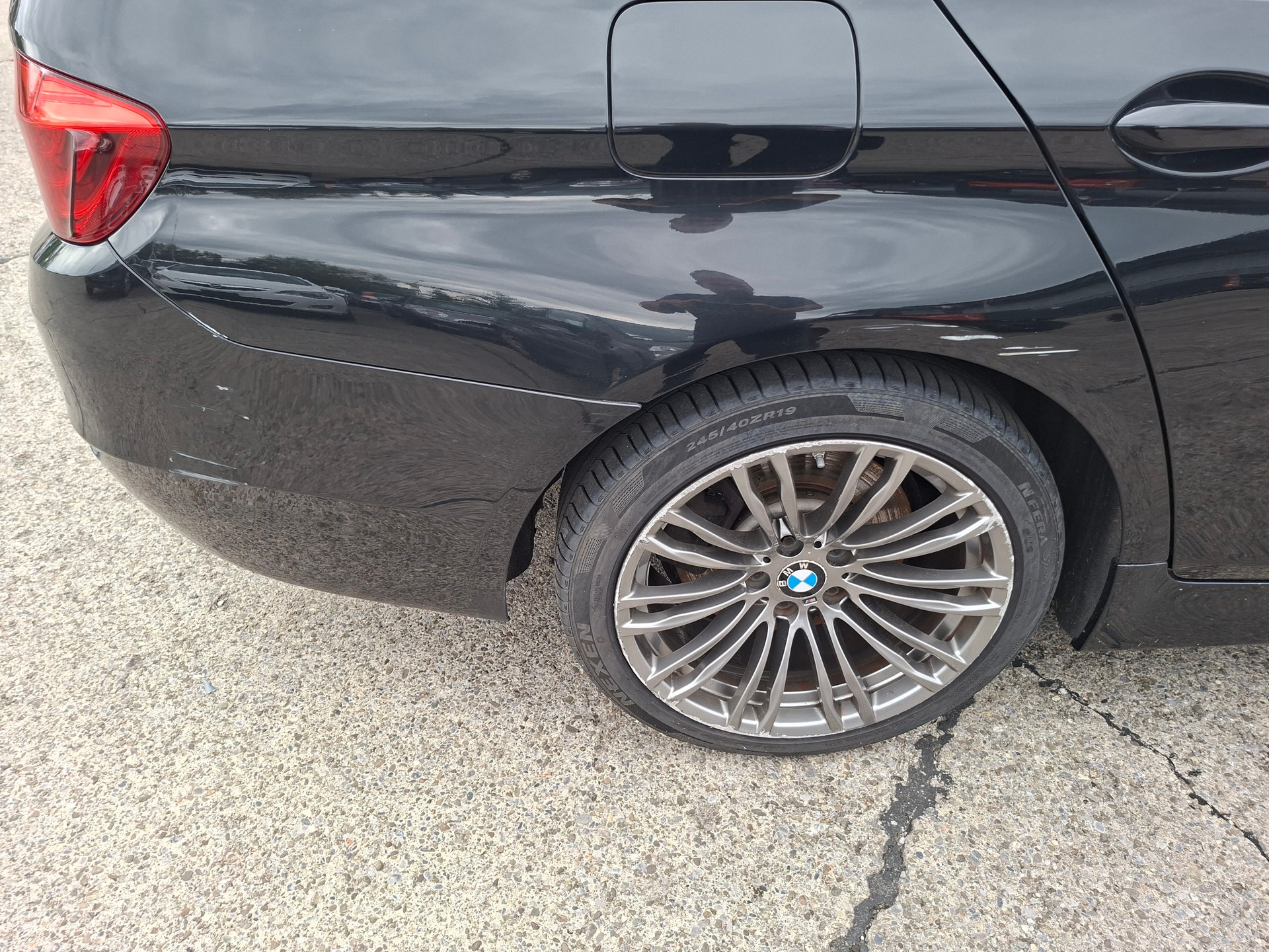 BMW 530d xDrive Steptronic-image-4