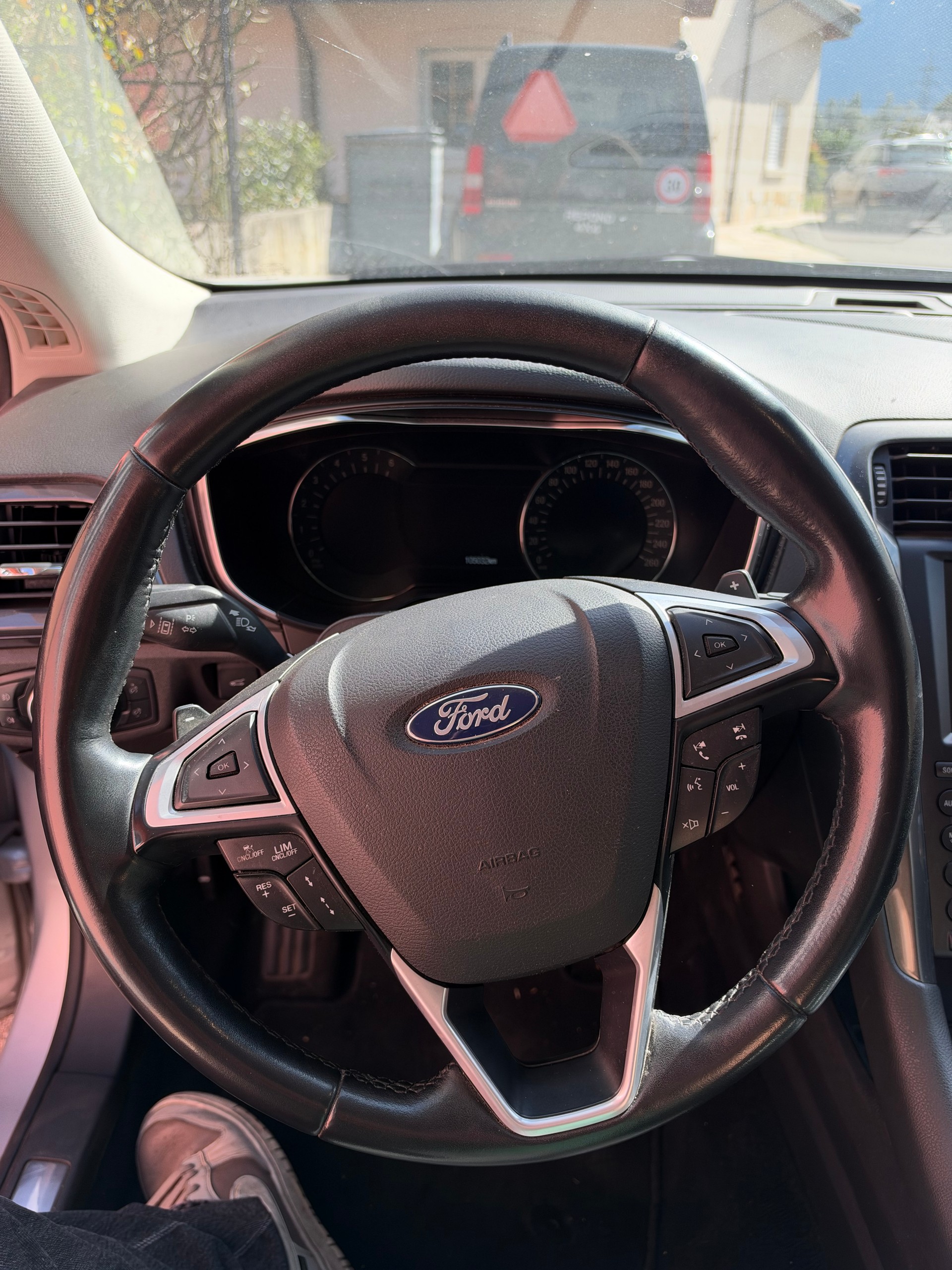 FORD Mondeo 2.0 TDCi Titanium Automatik-image-9