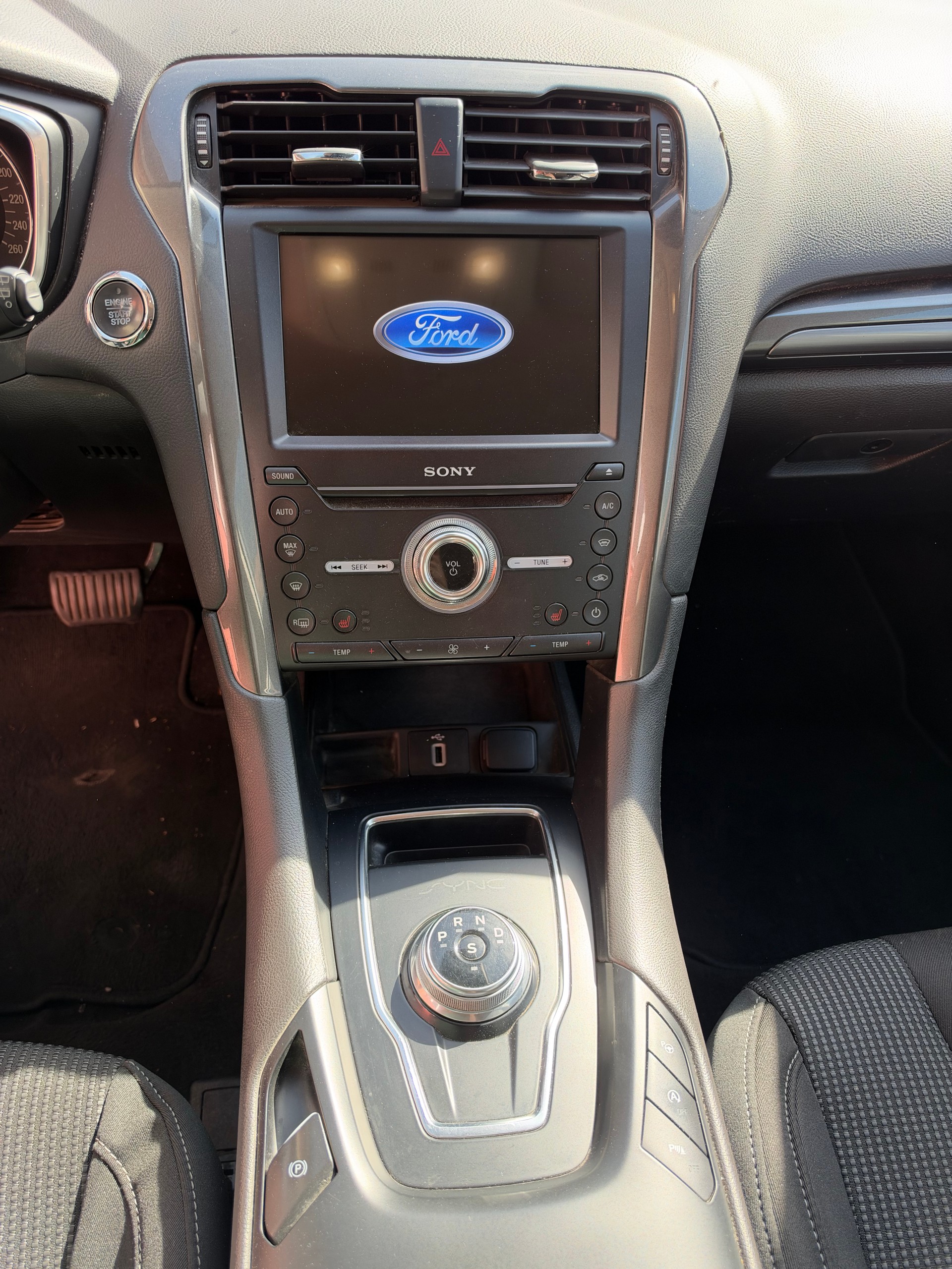 FORD Mondeo 2.0 TDCi Titanium Automatik-image-10