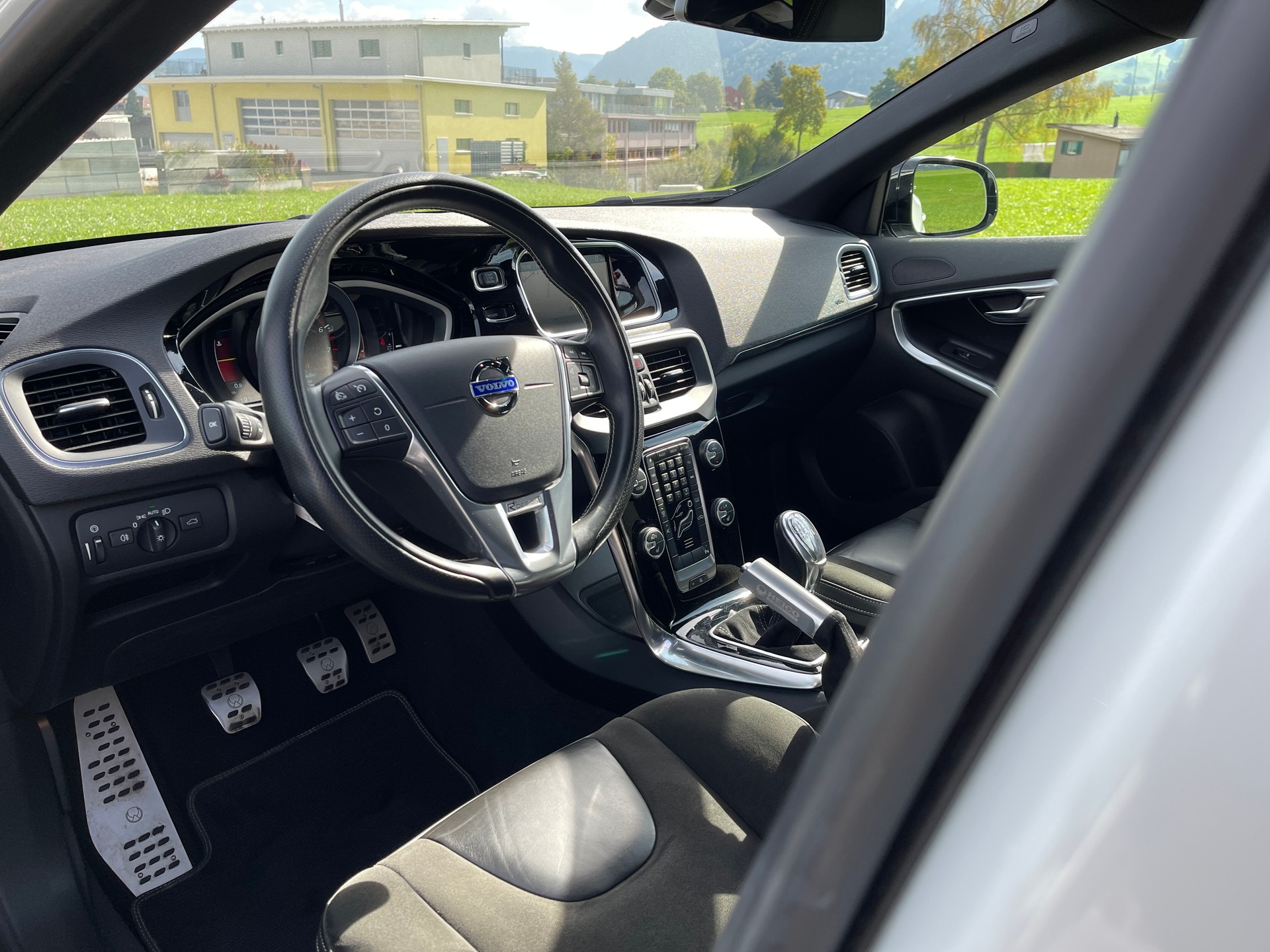 VOLVO V40 Sport200-image-3