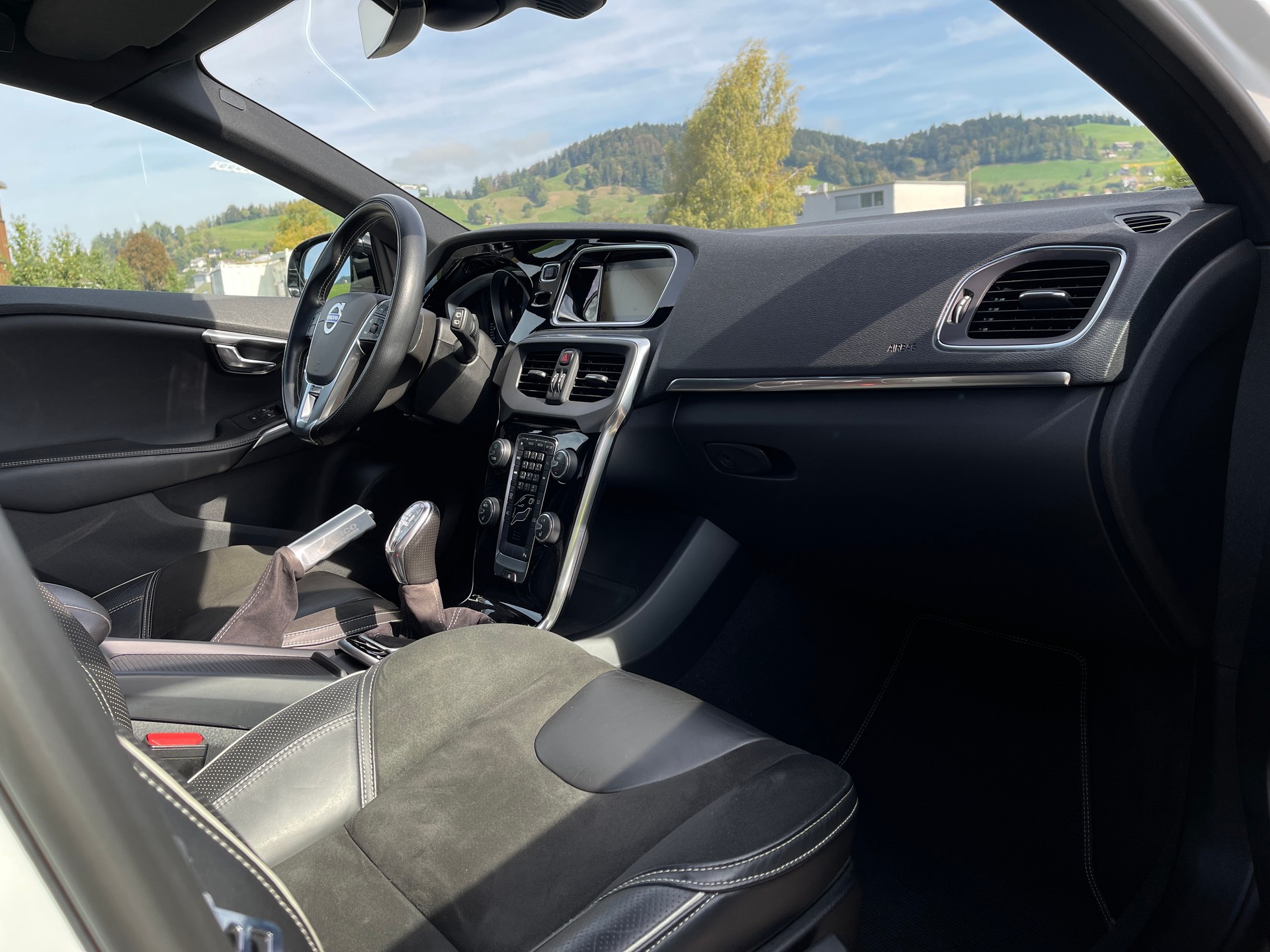 VOLVO V40 Sport200-image-4