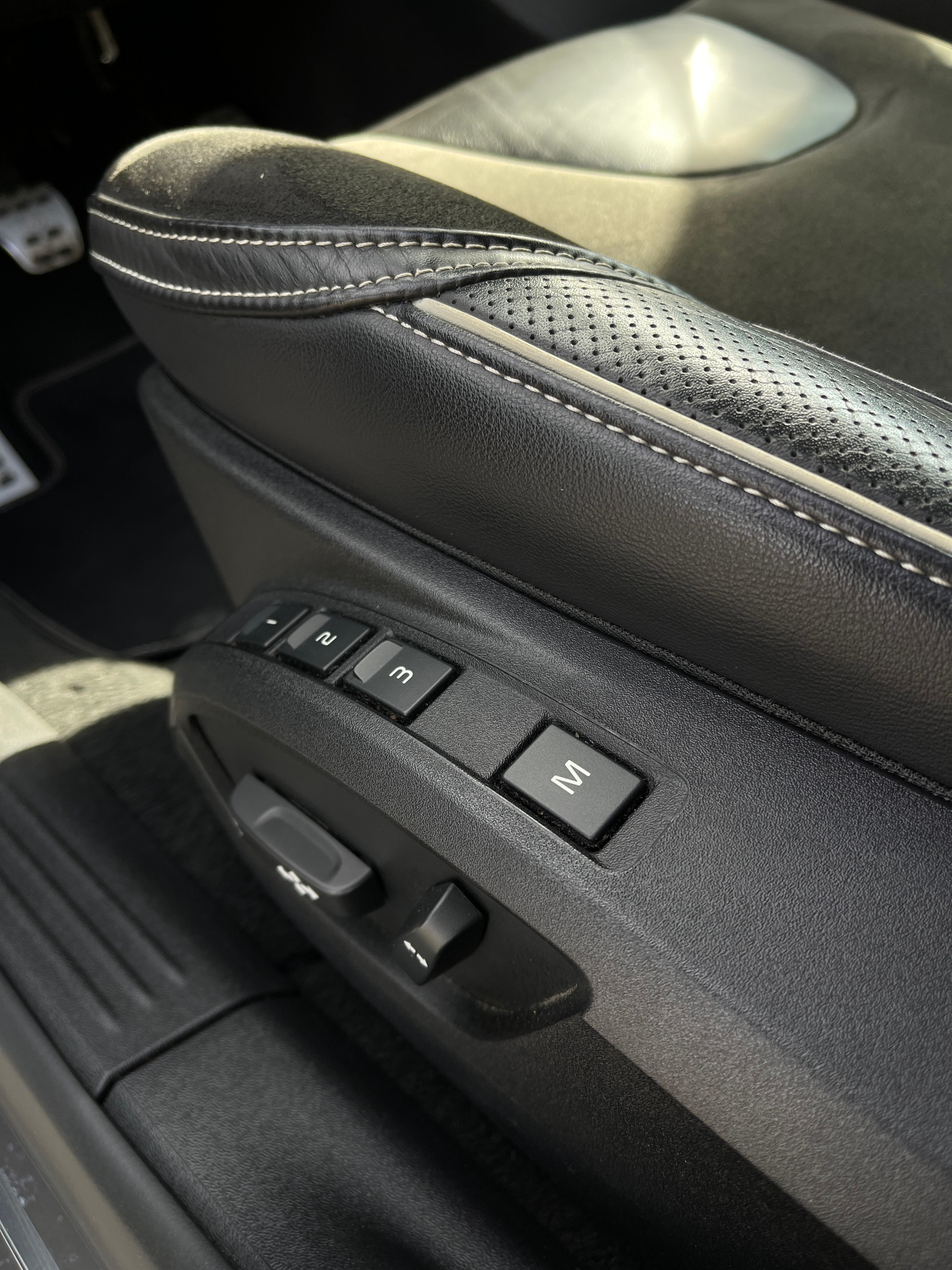 VOLVO V40 Sport200-image-11
