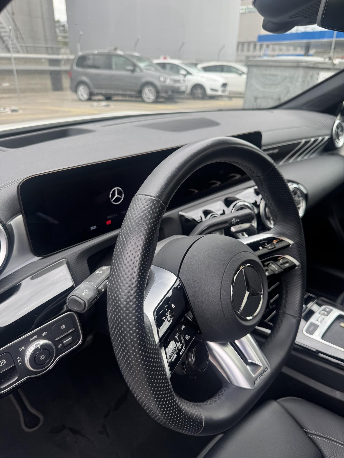 MERCEDES-BENZ A AMG 35 4Matic 8G-DCT-image-6