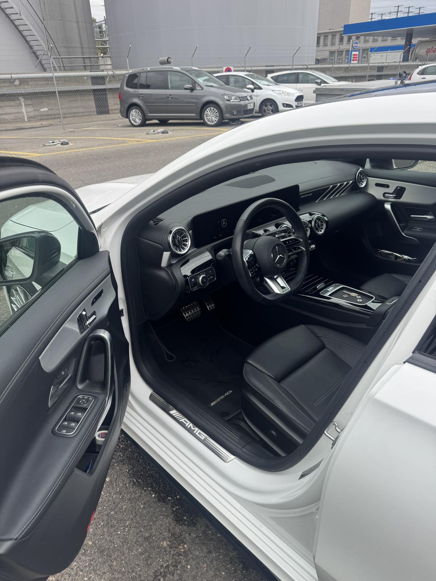 MERCEDES-BENZ A AMG 35 4Matic 8G-DCT-image-10