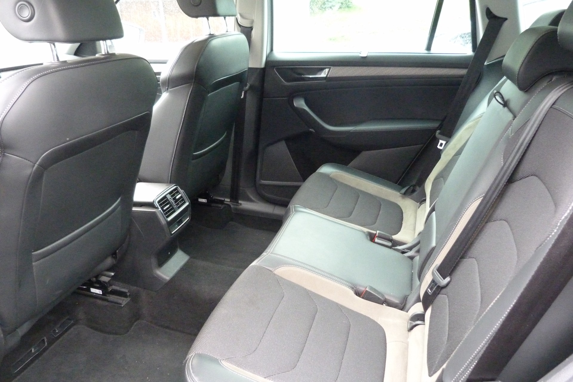 SKODA Kodiaq 2.0 TDI CR SportLine 4x4 DSG-image-3