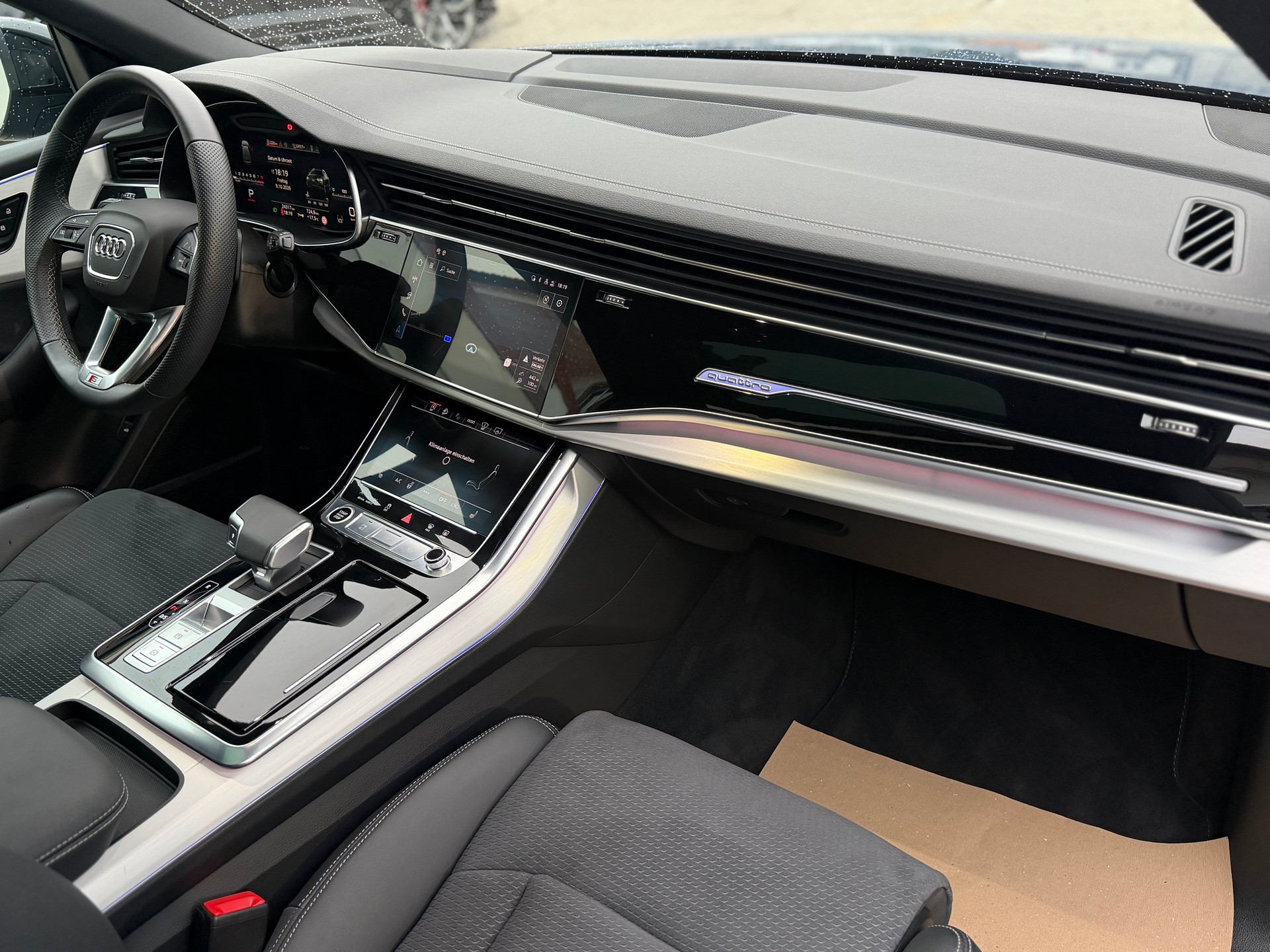 AUDI Q8 SUV 55 TFSI quattro tiptronic-image-15