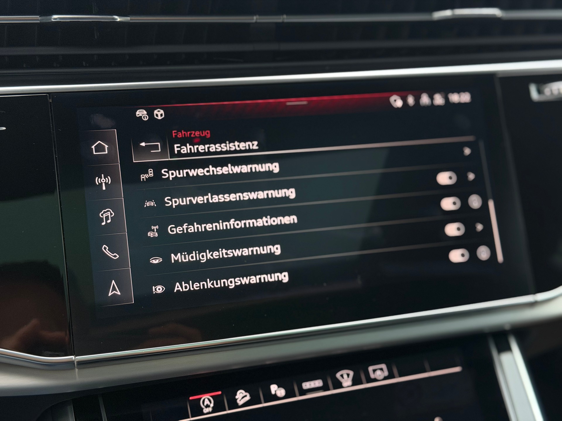 AUDI Q8 SUV 55 TFSI quattro tiptronic-image-24