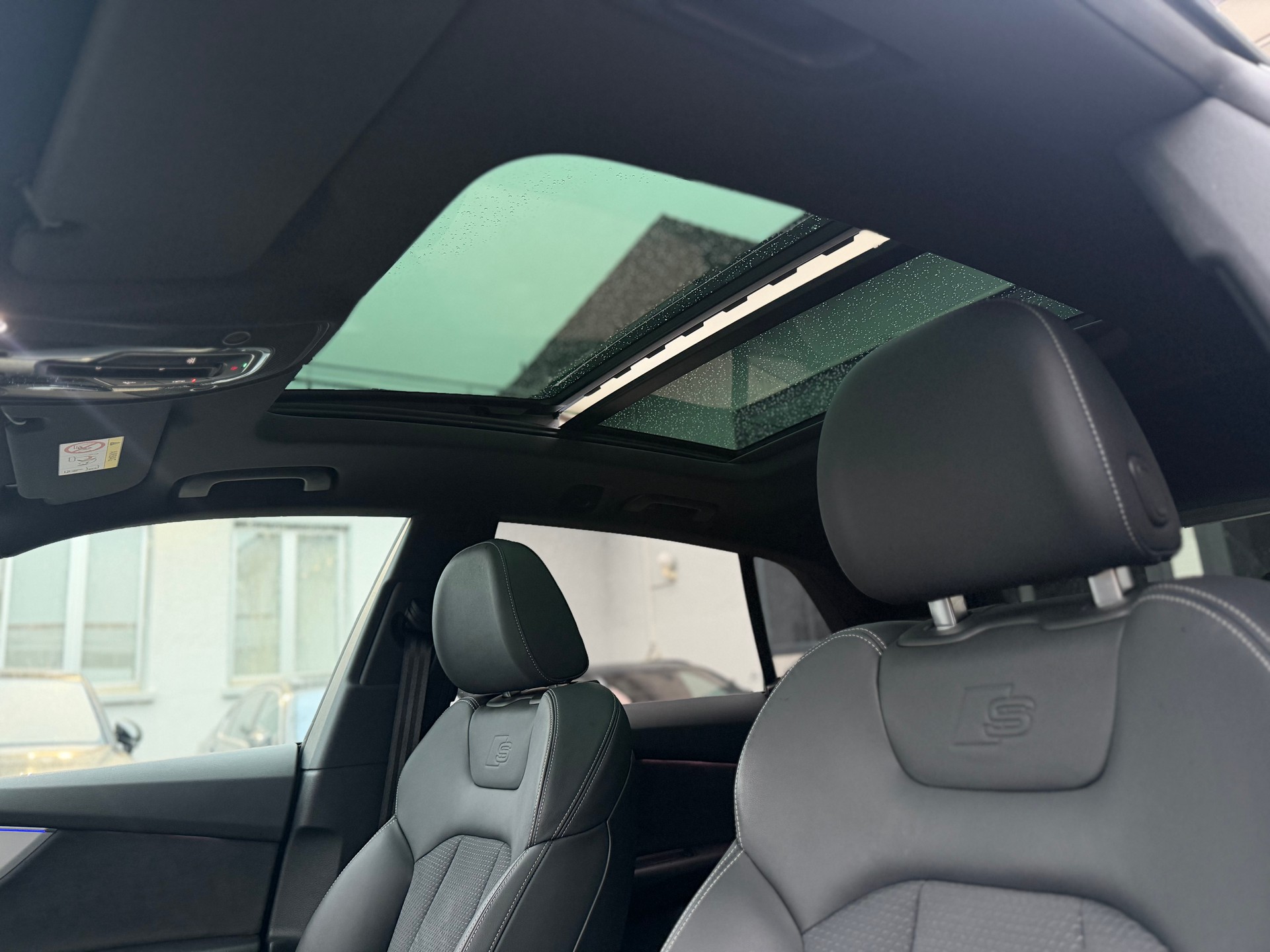AUDI Q8 SUV 55 TFSI quattro tiptronic-image-19
