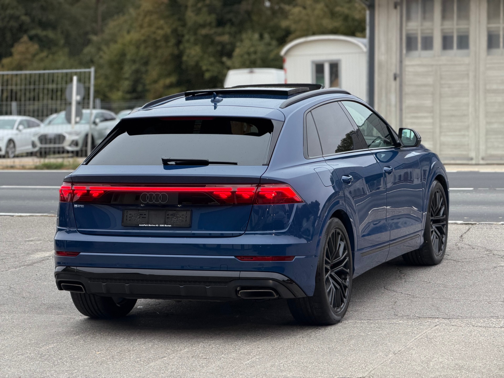 AUDI Q8 SUV 55 TFSI quattro tiptronic-image-4