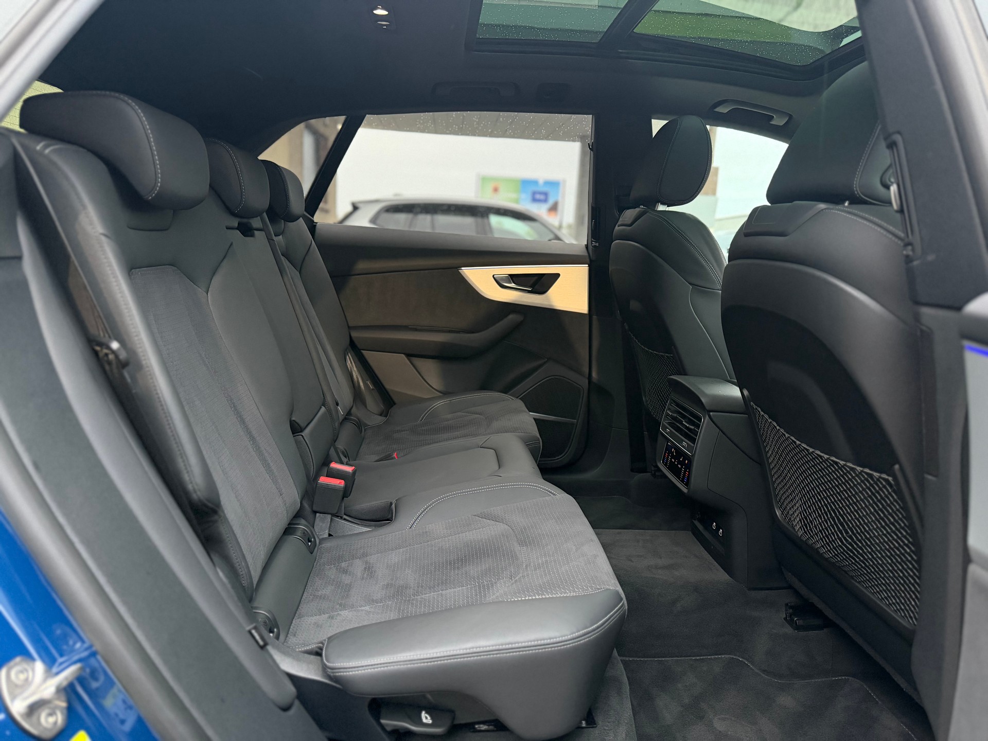 AUDI Q8 SUV 55 TFSI quattro tiptronic-image-13