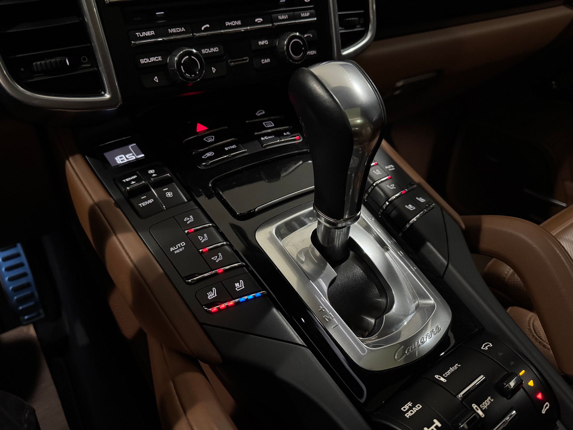 PORSCHE Cayenne S | 1.Hand | Approved Garantie |-image-18