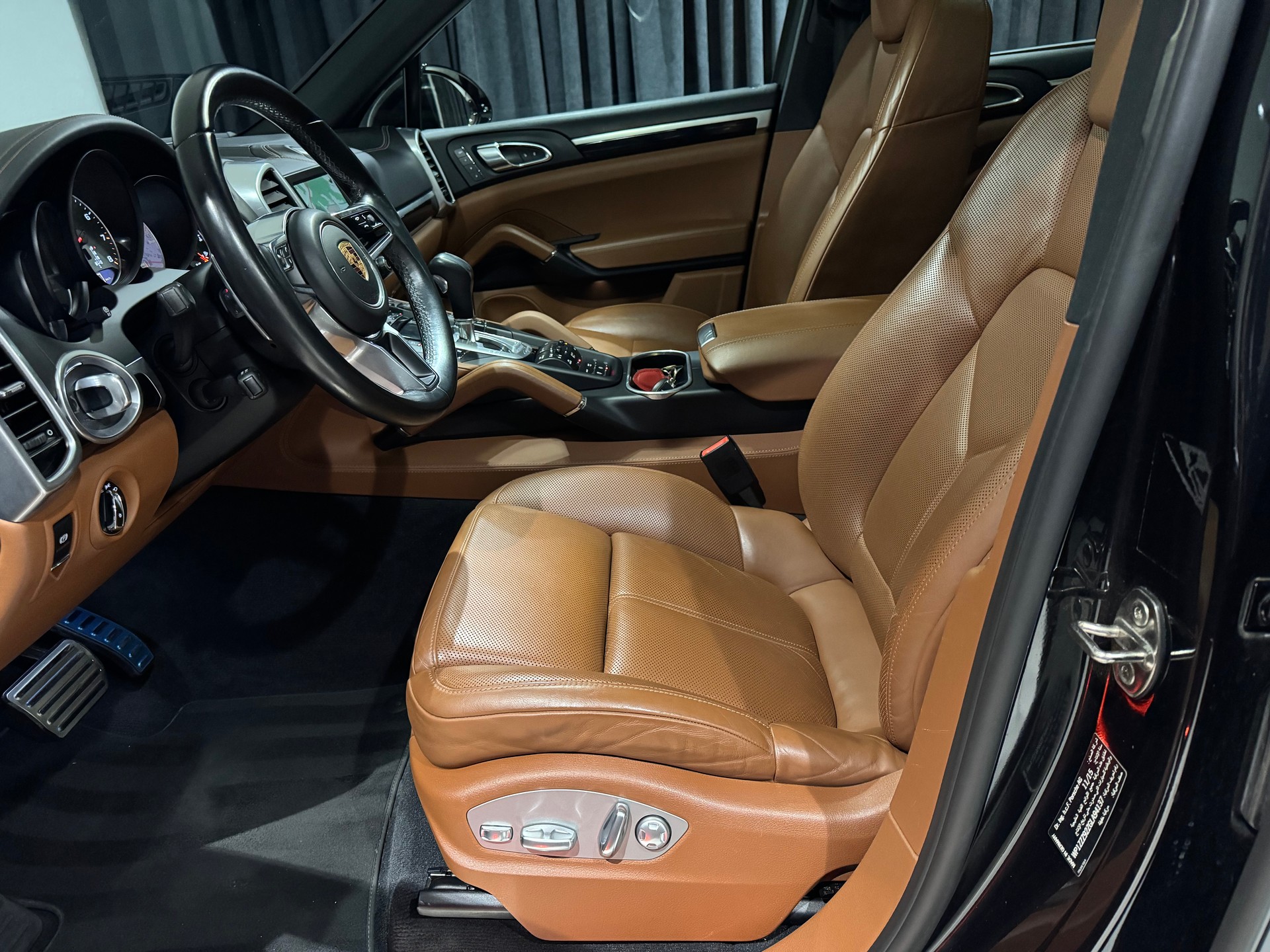 PORSCHE Cayenne S | 1.Hand | Approved Garantie |-image-28