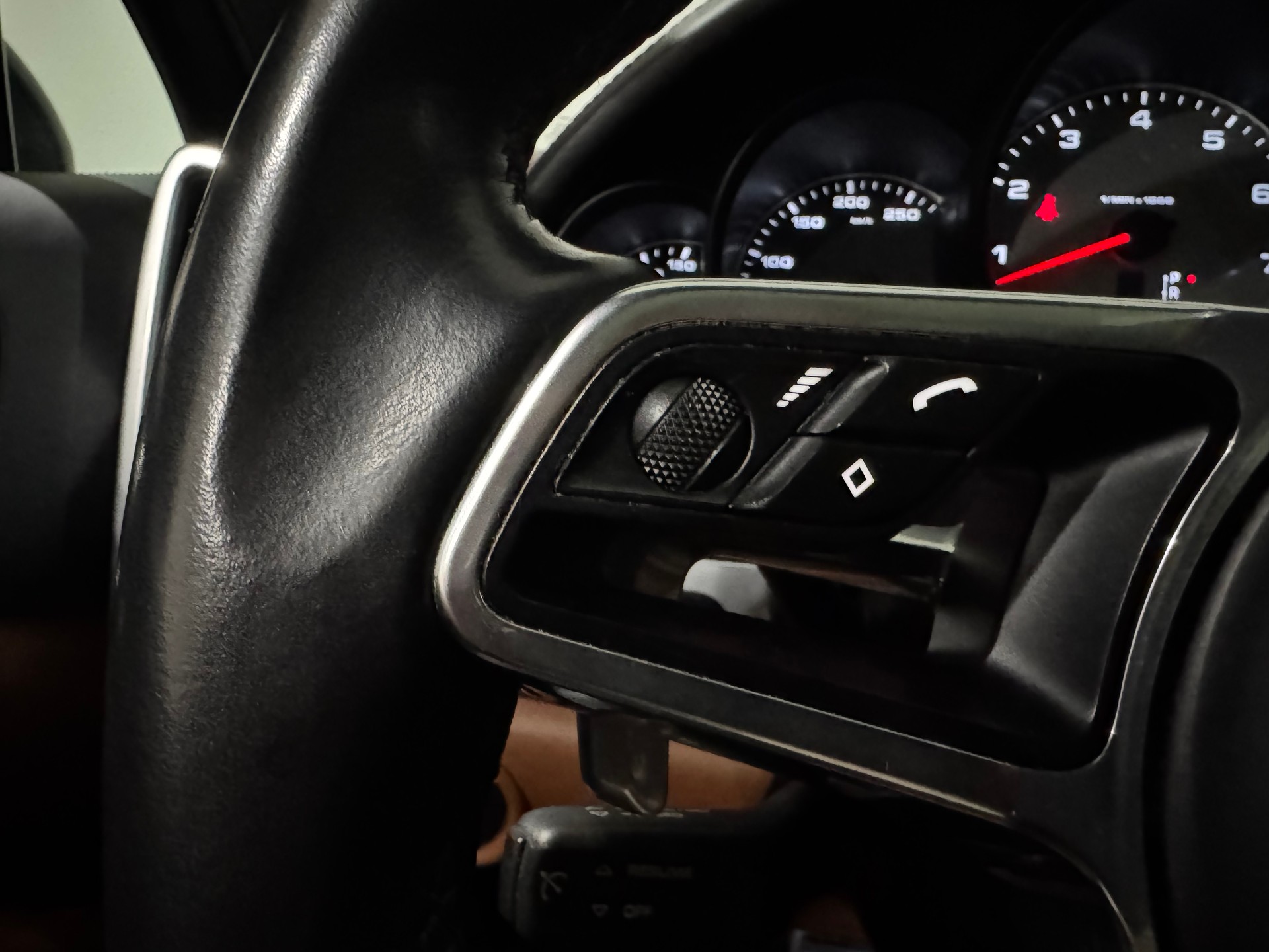 PORSCHE Cayenne S | 1.Hand | Approved Garantie |-image-24