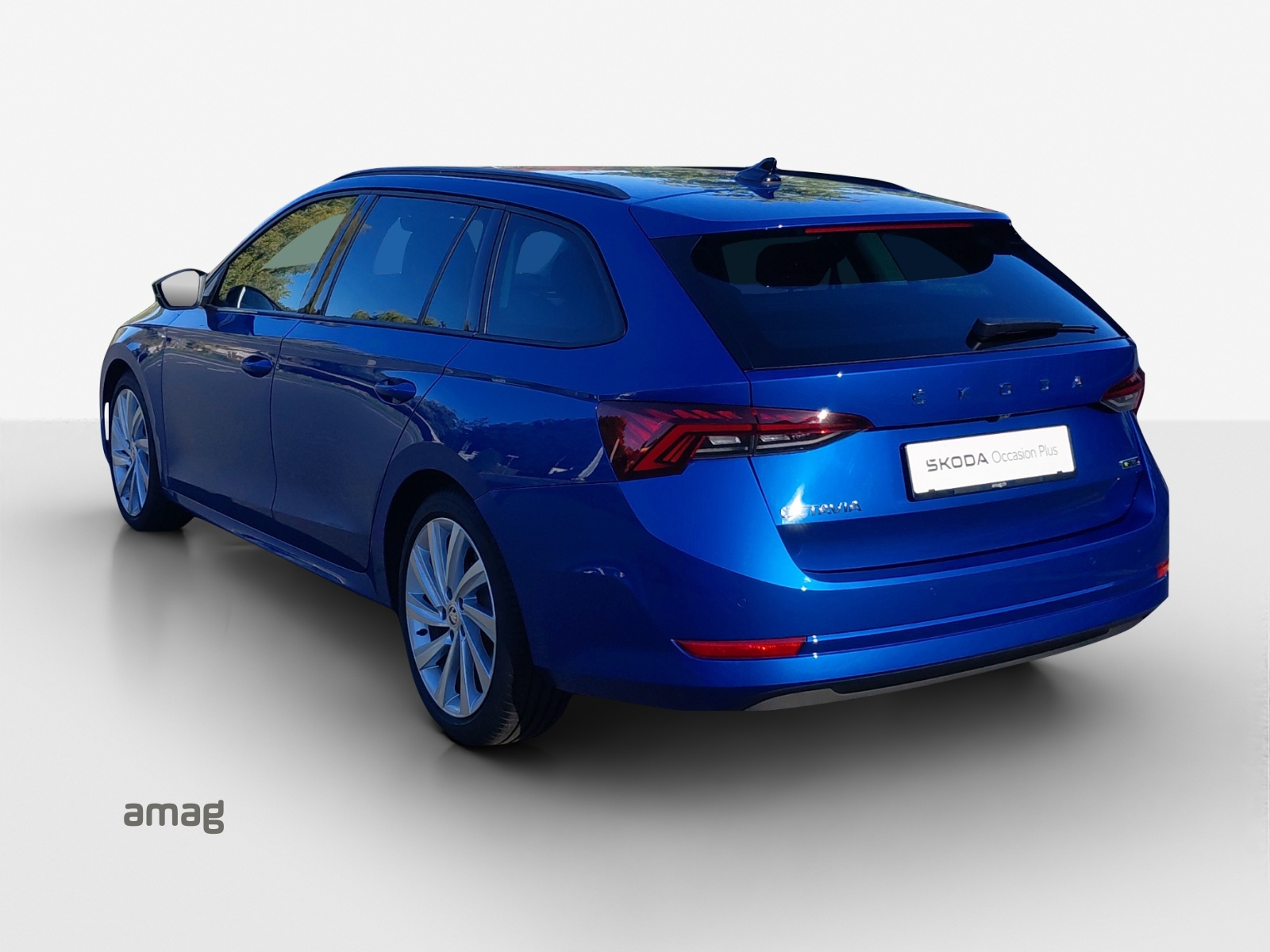 SKODA Octavia Combi 1.5 TSI mHEV DSG Style-image-2