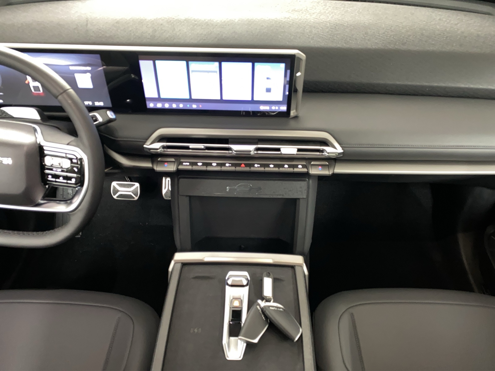 MAXUS eTerron 9 E-Motor 102kWh Luxury-image-13