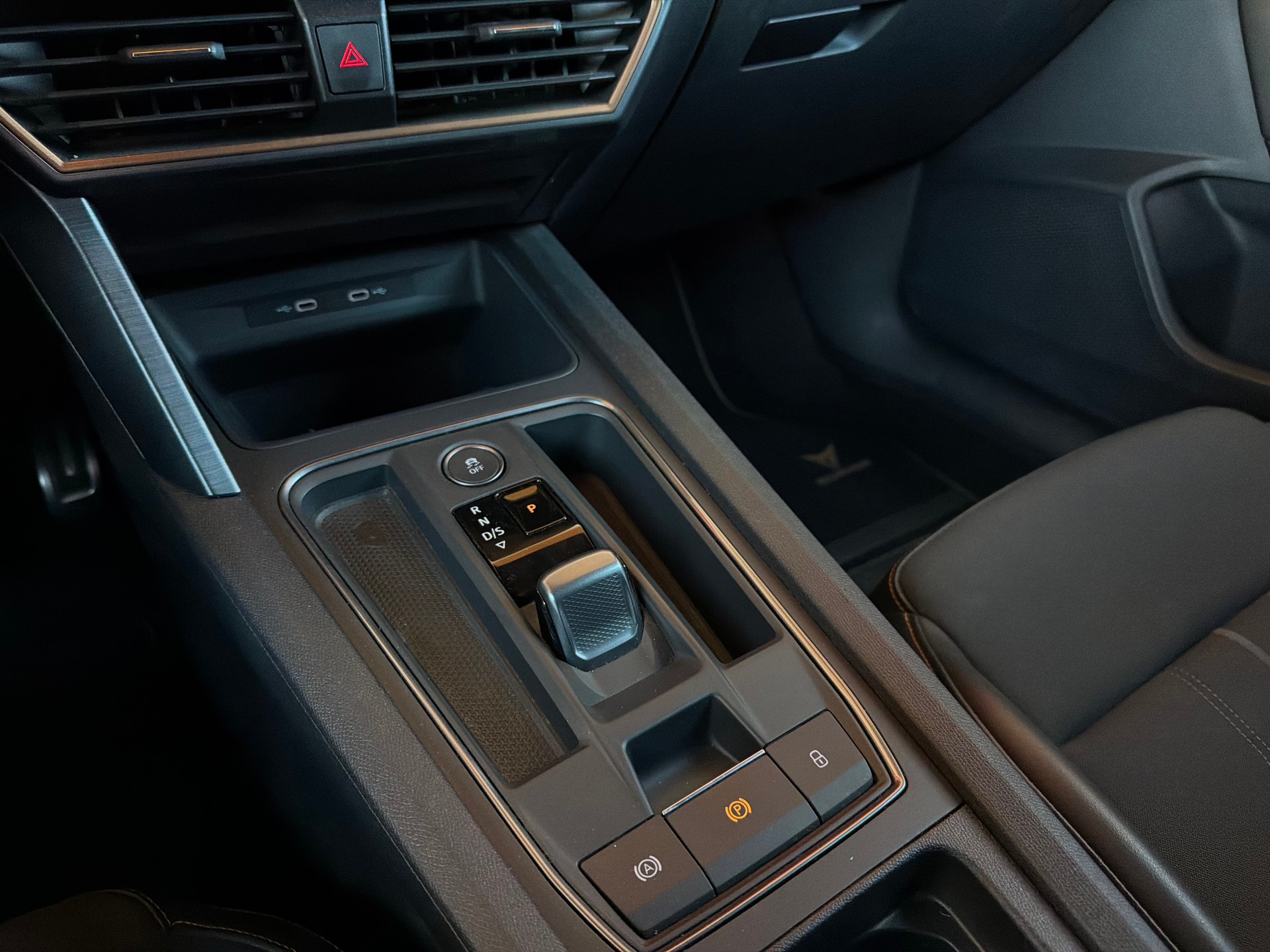 CUPRA Formentor 2.0TSI VZ 4Drive DSG *CH-Fahrzeug*-image-10